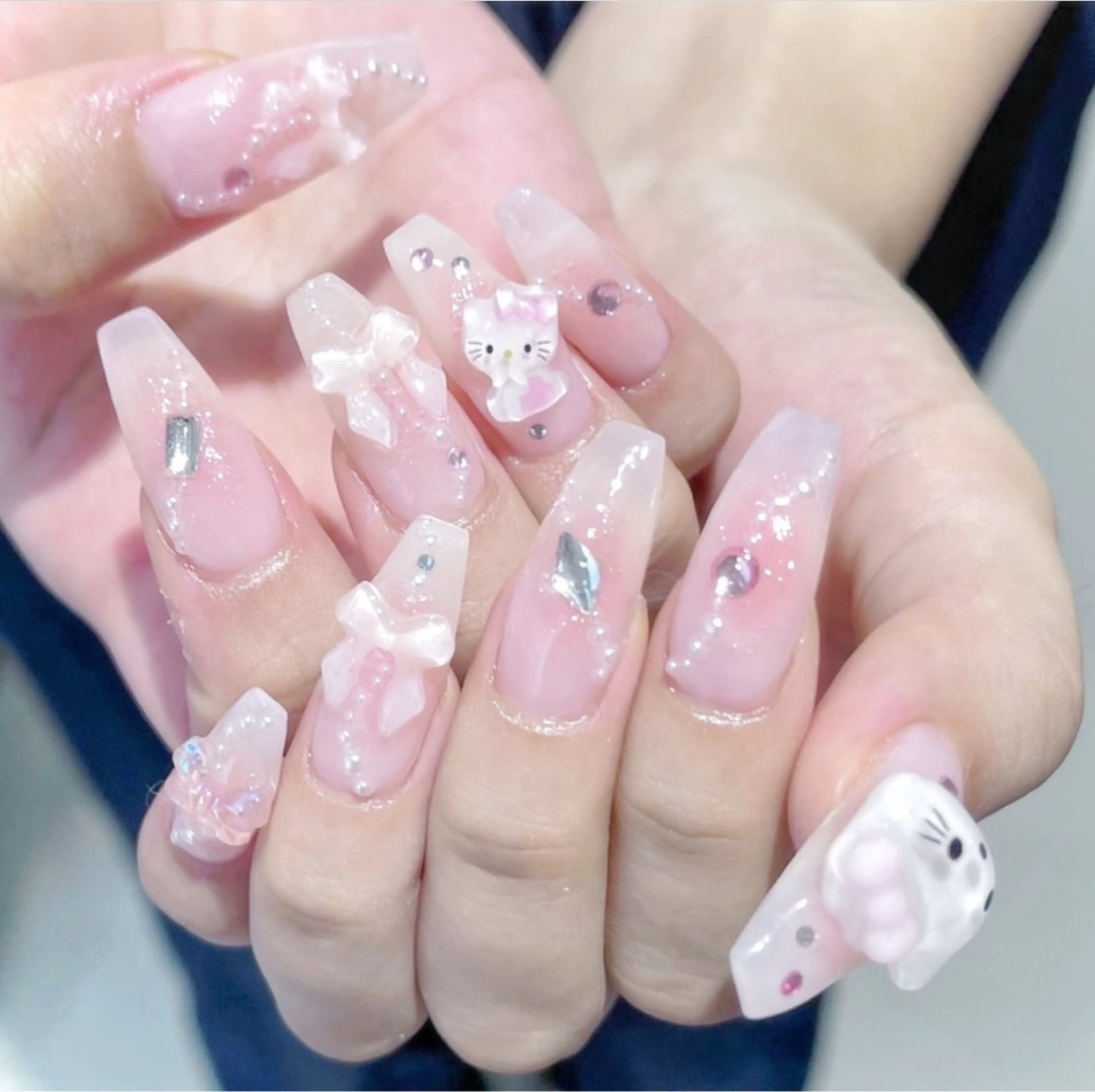 ネイル アニマル柄 オーロラネイル チークネイル フラッシュネイル ジェルネイル ハンドネイル Hinaa 池袋のネイルデザイン