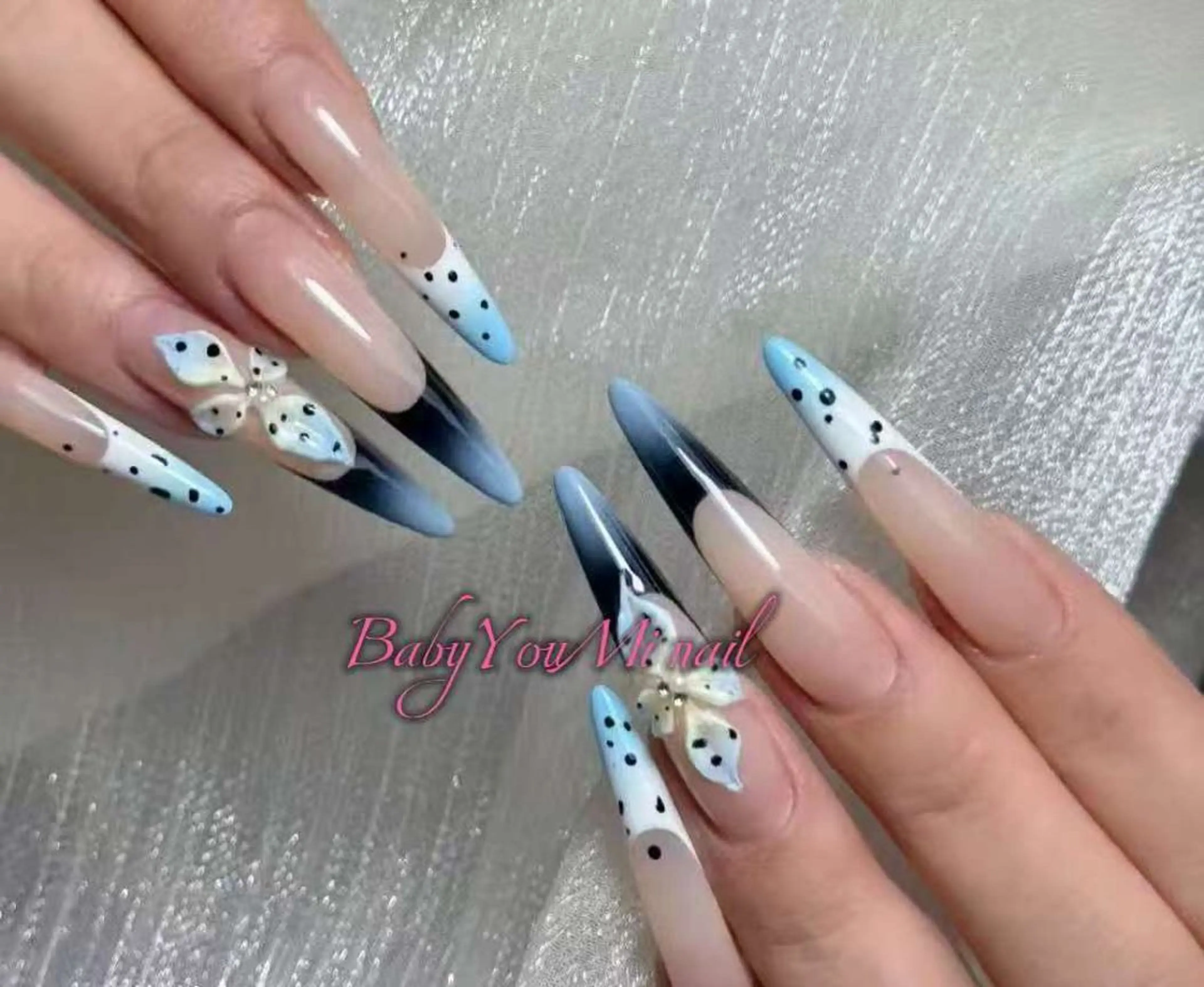 ネイル オーロラネイル フラワーネイル フットネイル フレンチネイル ジェルネイル ハンドネイル 相沢 さやかのネイルデザイン