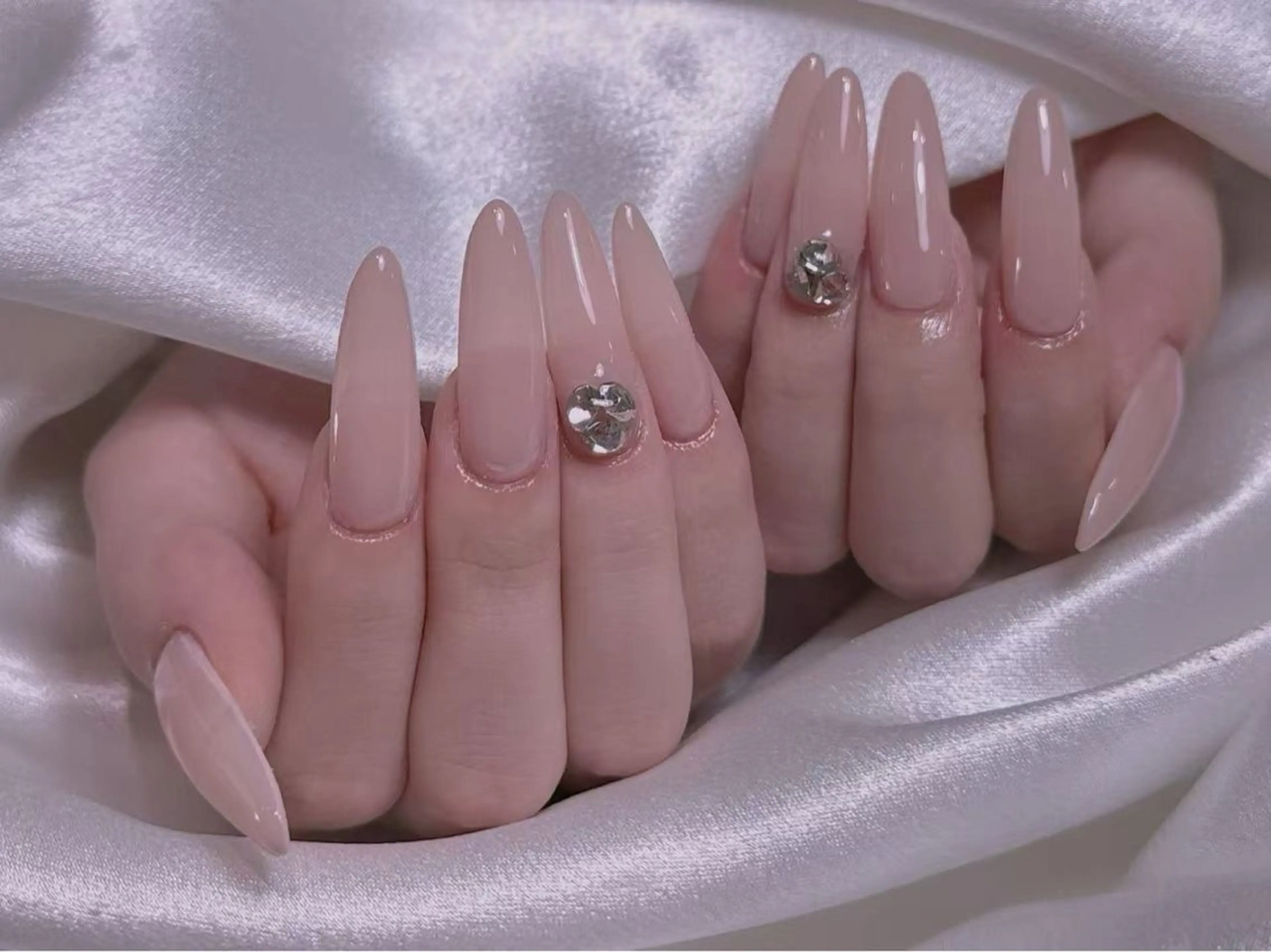 ネイル 長さ出し専門店 RIRIのネイルデザイン