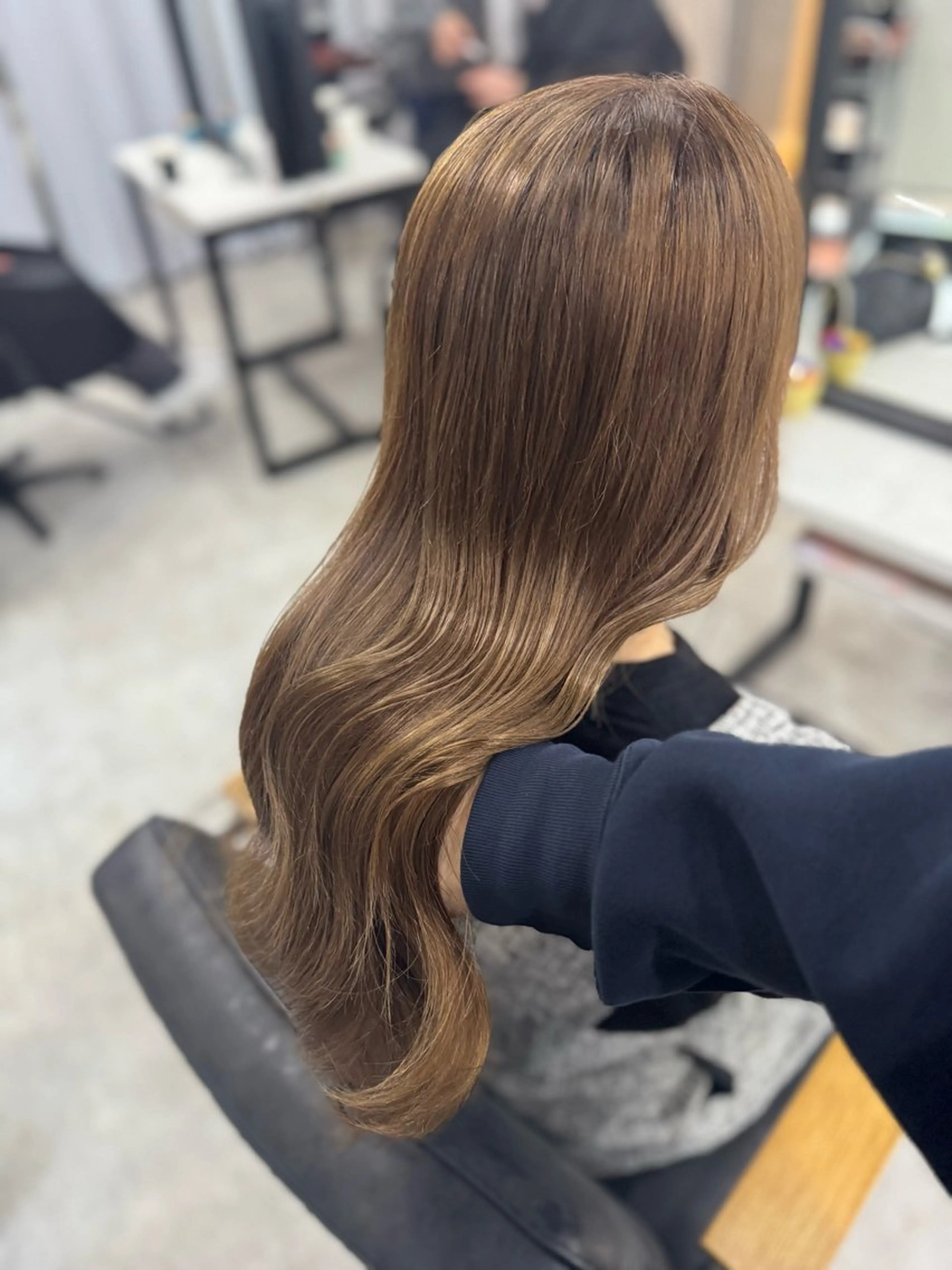 ロング カラー アッシュ アッシュブラウン ベージュカラー 黒髪 ブリーチ カット ヘアカラー トリートメント 赤み無し柔らかカラー 【梅田】madokaのヘアスタイル