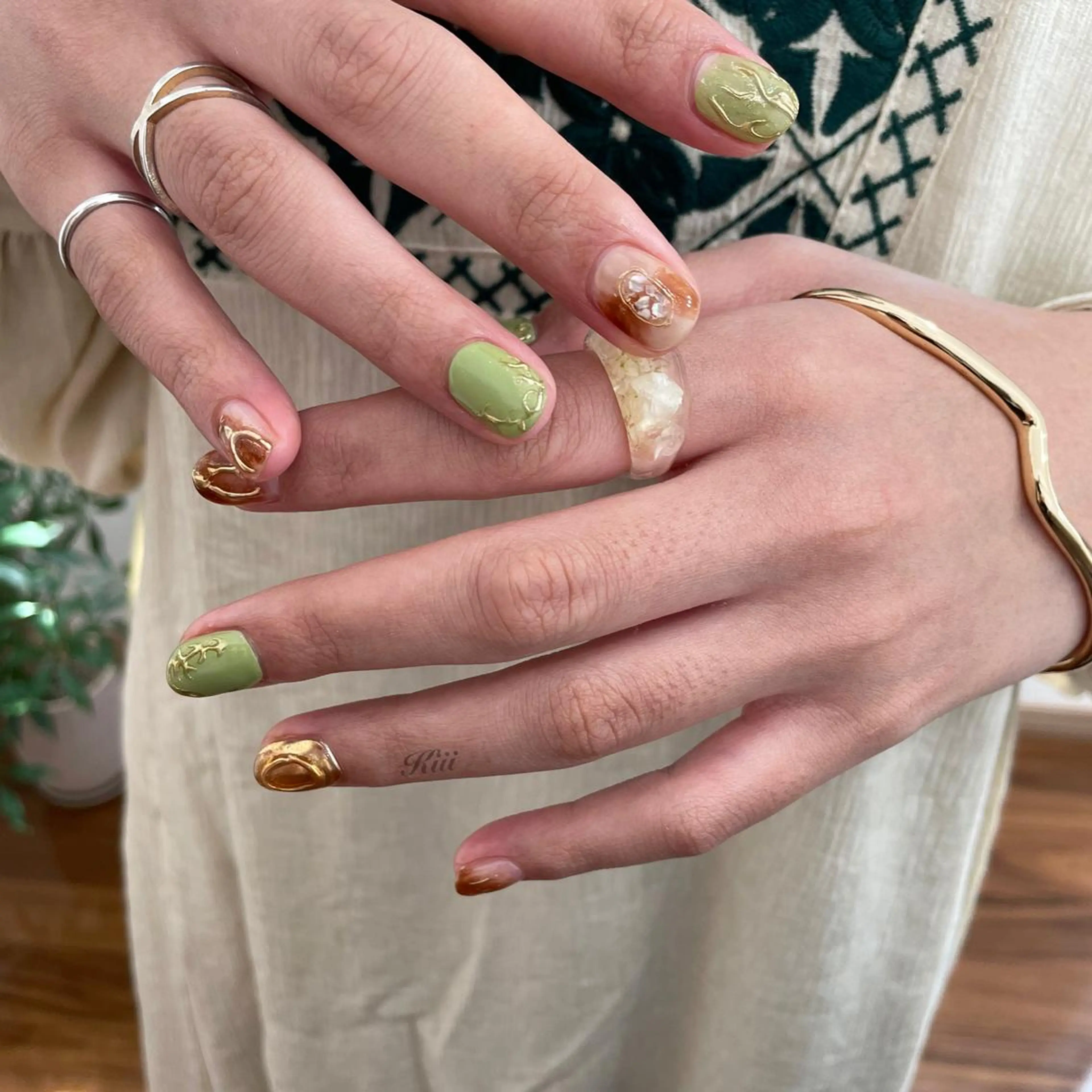 ネイル ハンドネイル フットネイル kiii.__ ✴︎*のネイルデザイン