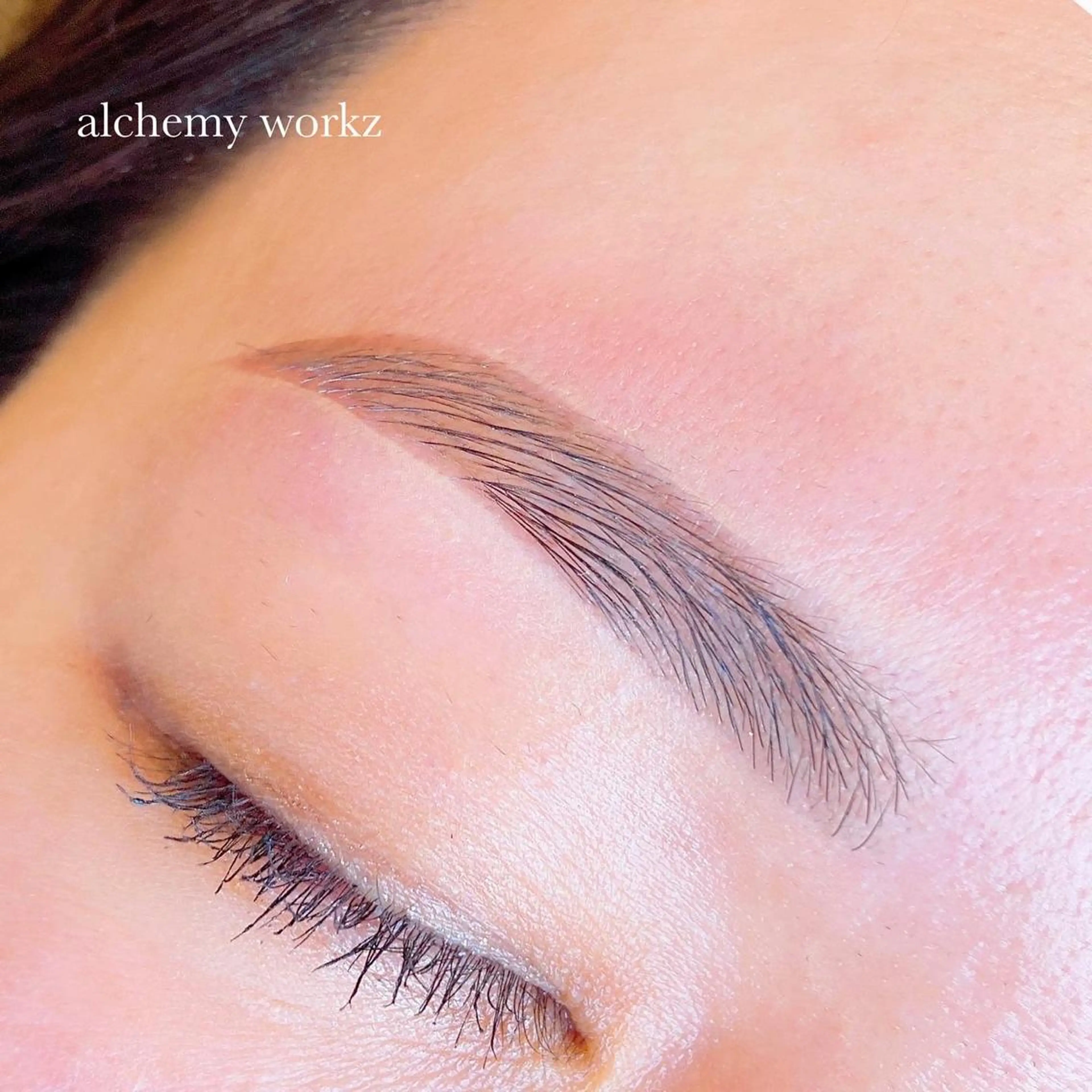 アイブロウ alchemy workzのマツエク・マツパデザイン