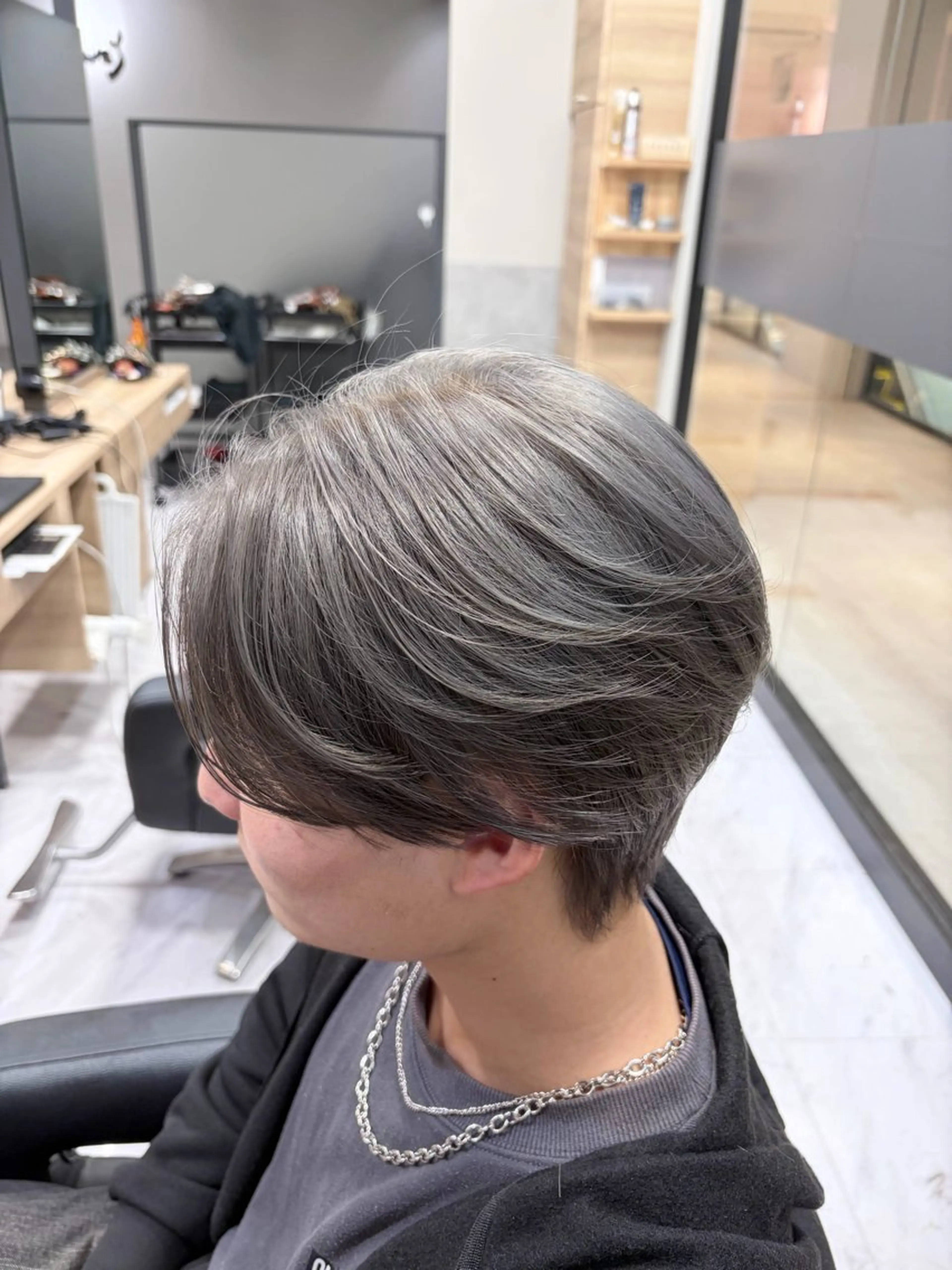 カラー メンズ シルバー カット ヘアカラー 🍒KUMAGAI 🍒のヘアスタイル