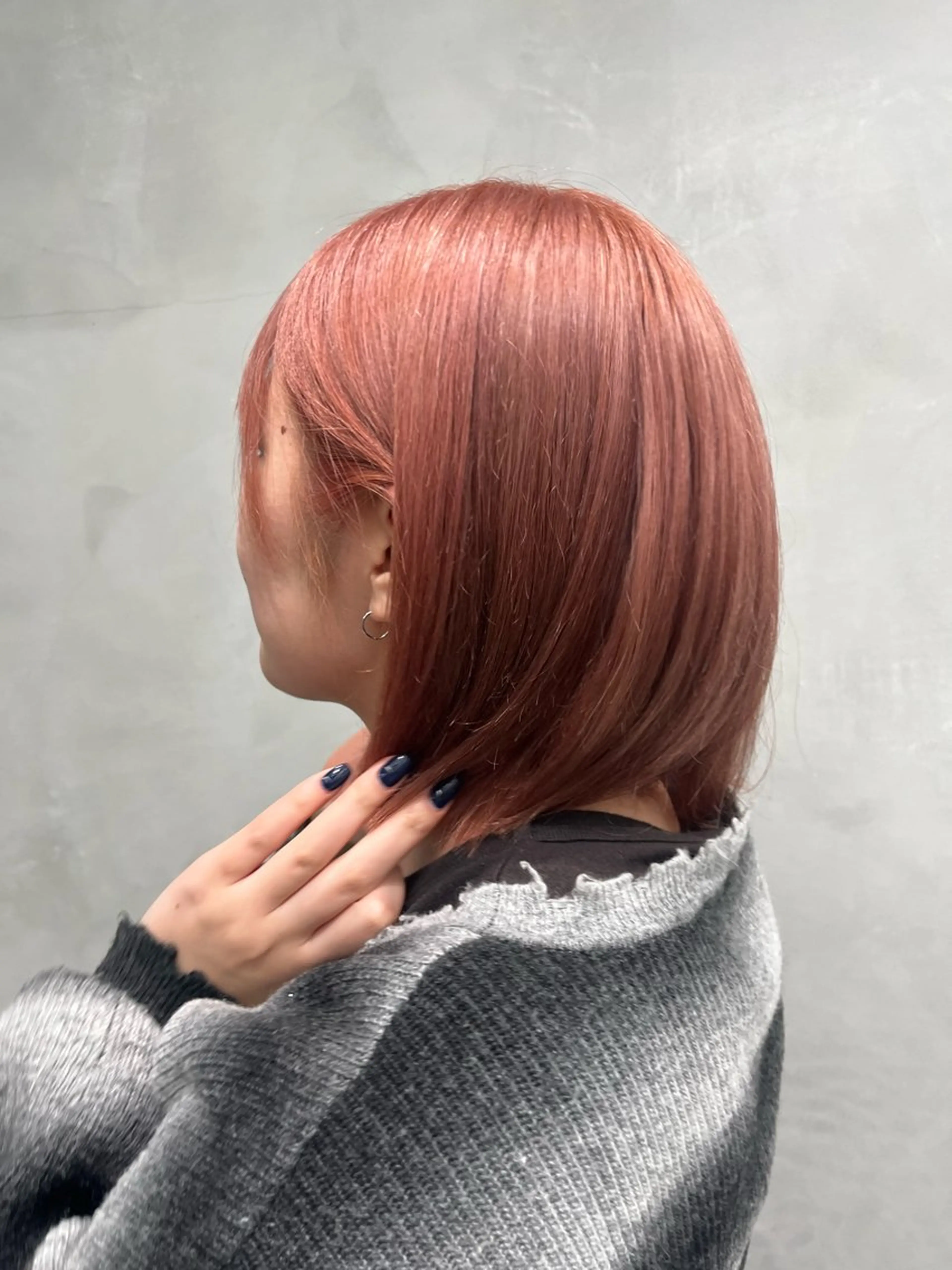 カラー オレンジ オレンジピンク ピンクカラー 中村 彩夏のヘアスタイル