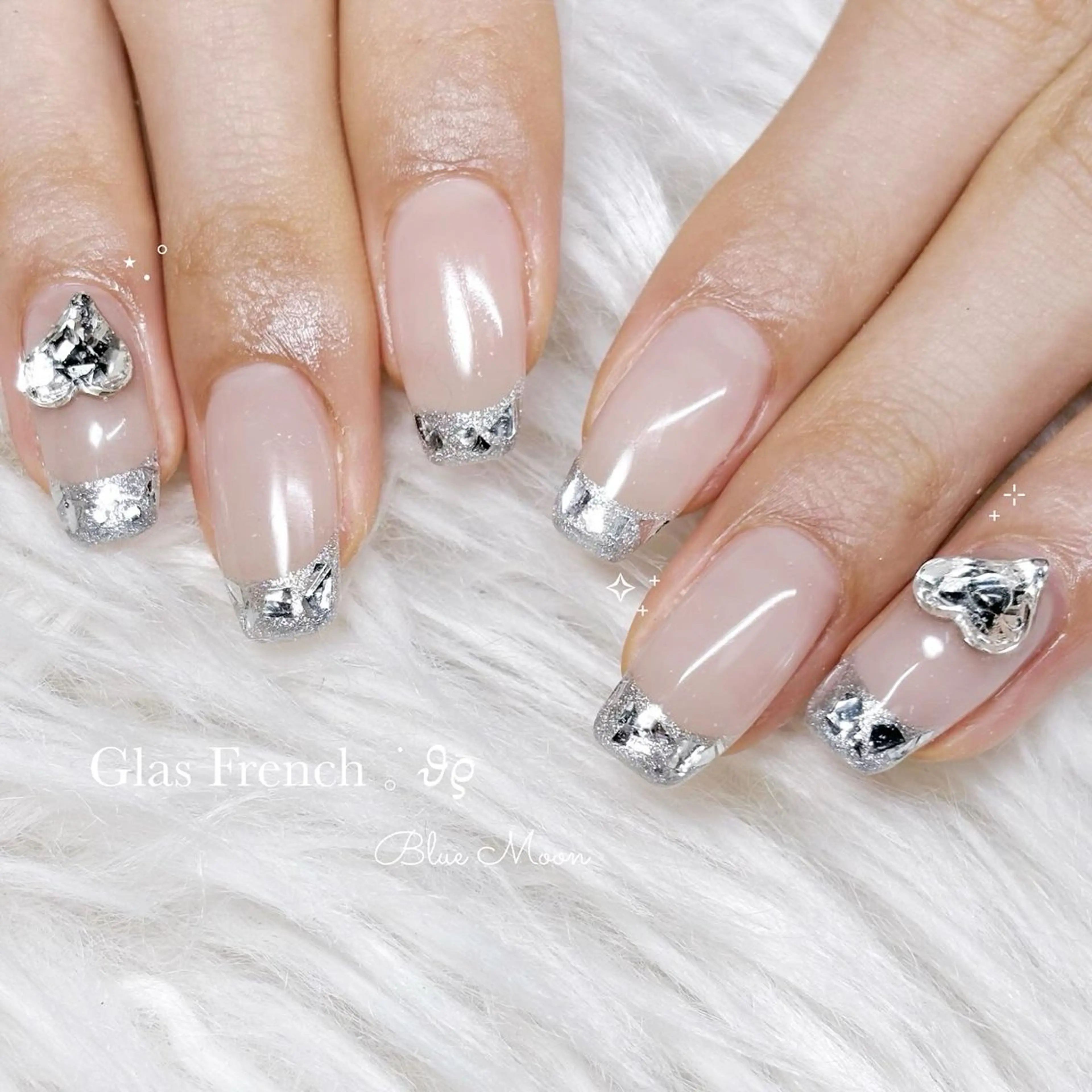 ネイル ハート ホログラムネイル ハンドネイル ハンドケア nail salon Blue Moonのネイルデザイン