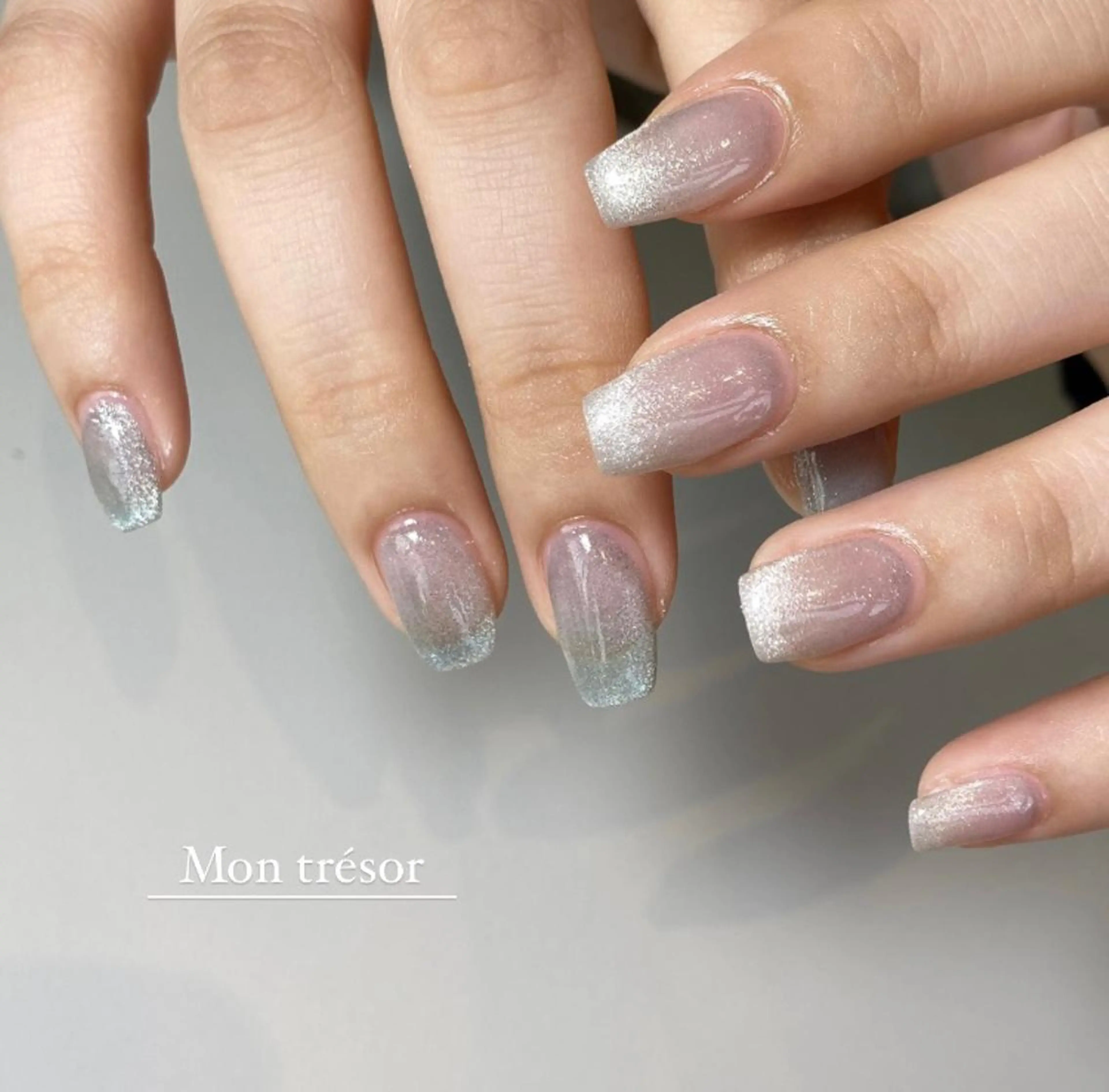 ネイル マグネットネイル ホワイト Montrésor 名古屋ネイルサロンのネイルデザイン