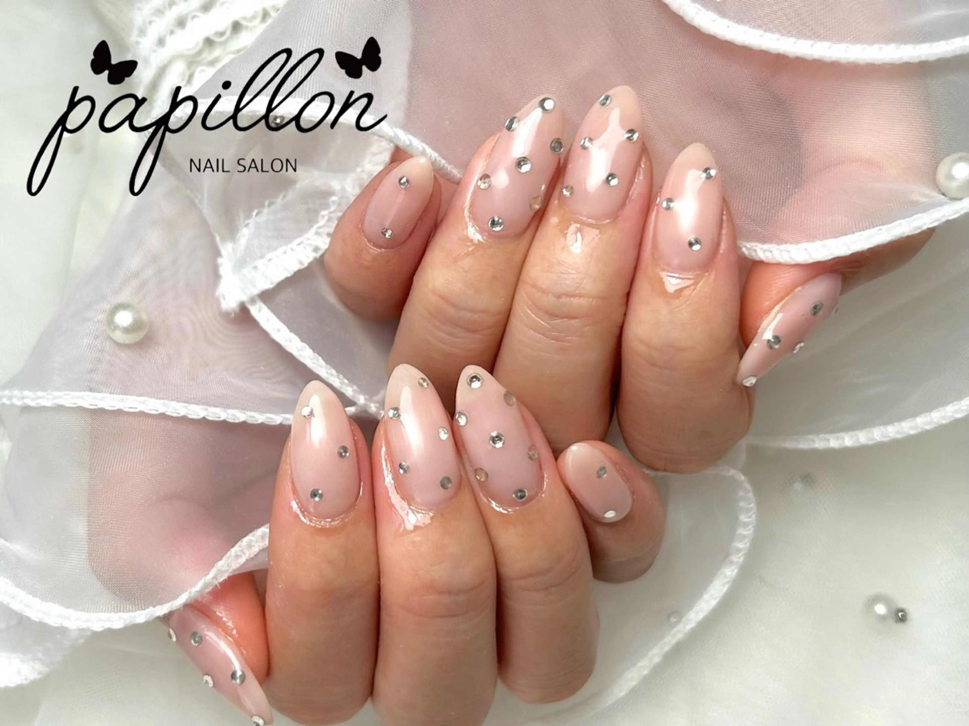 ネイル アートネイル ストーンネイル NAILSALON papillonのネイルデザイン