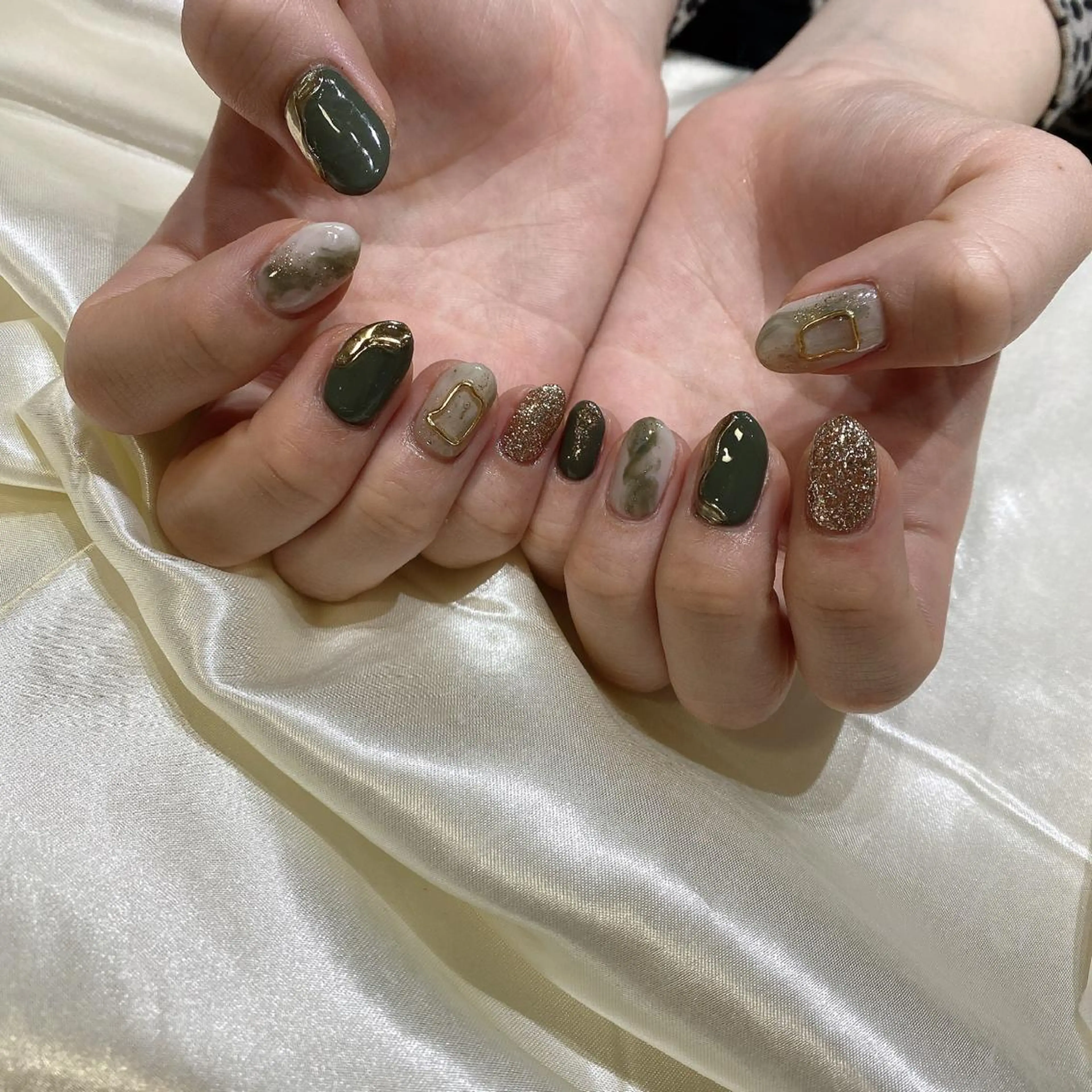 ネイル ハンドネイル 西岡 杏のネイルデザイン