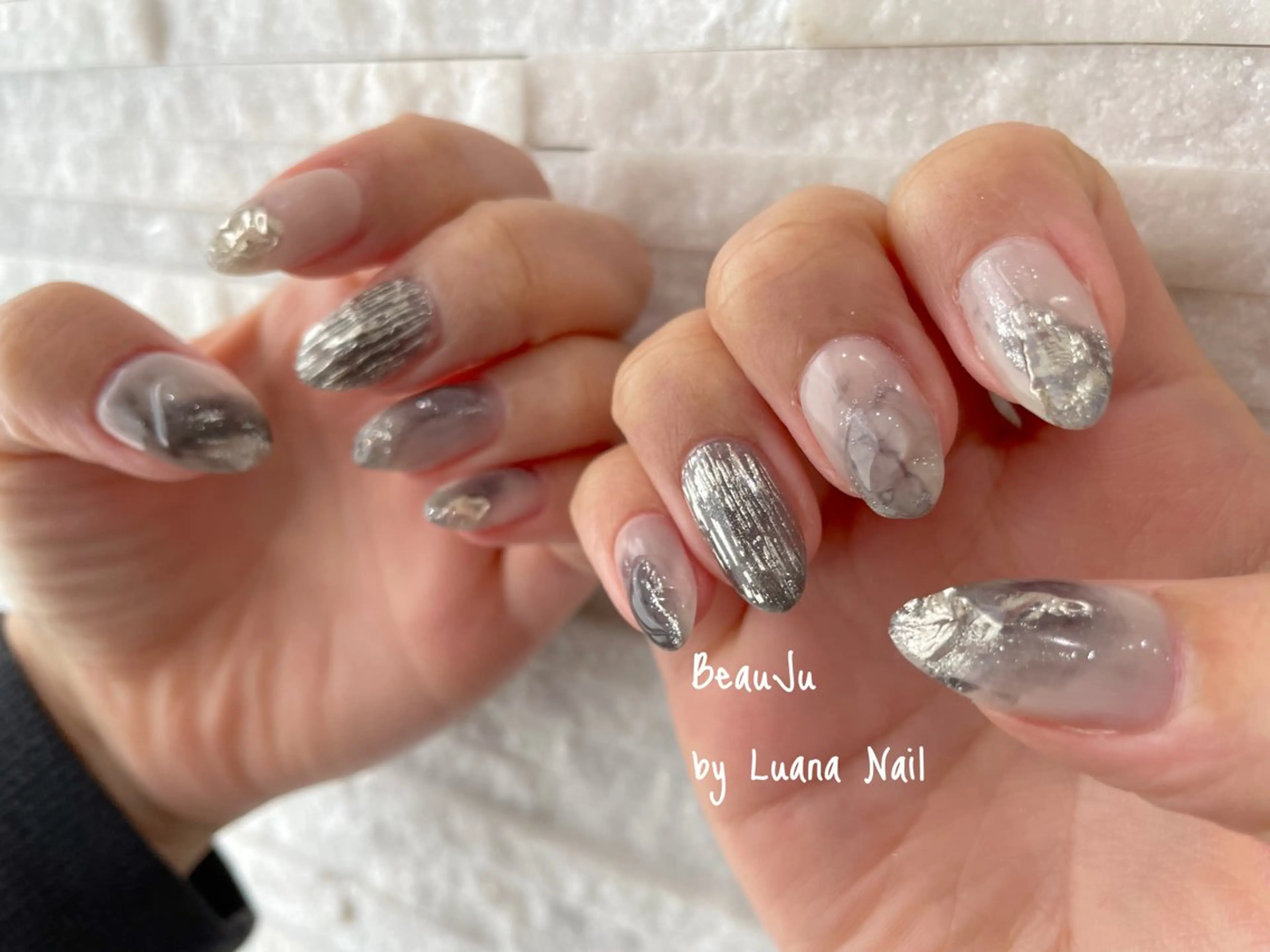 ネイル ミラーネイル ハンドネイル BeauJu by Luana Nailのネイルデザイン