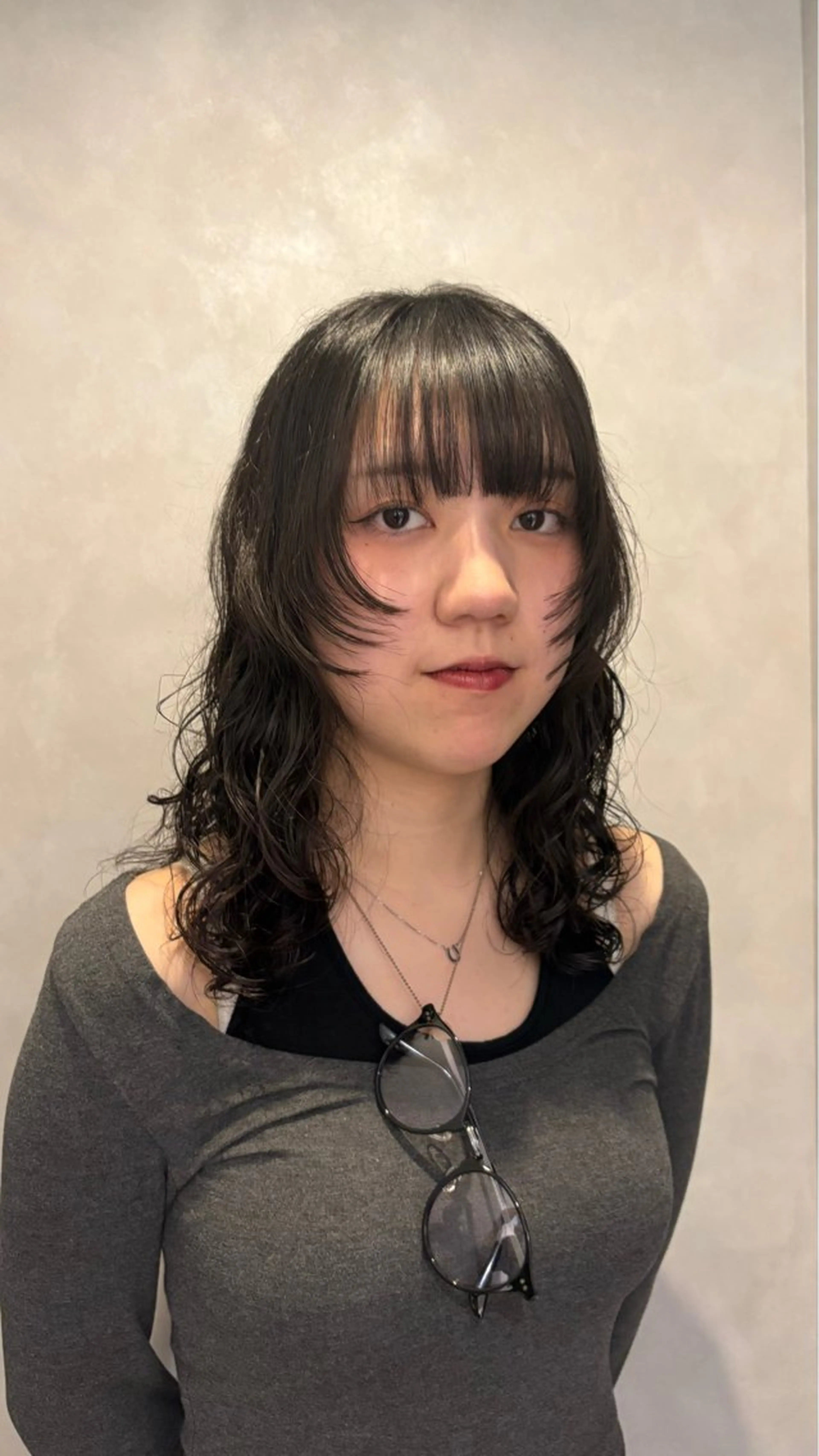 ミディアム パーマ ミディアムパーマ レイヤーカット そ ら．のヘアスタイル