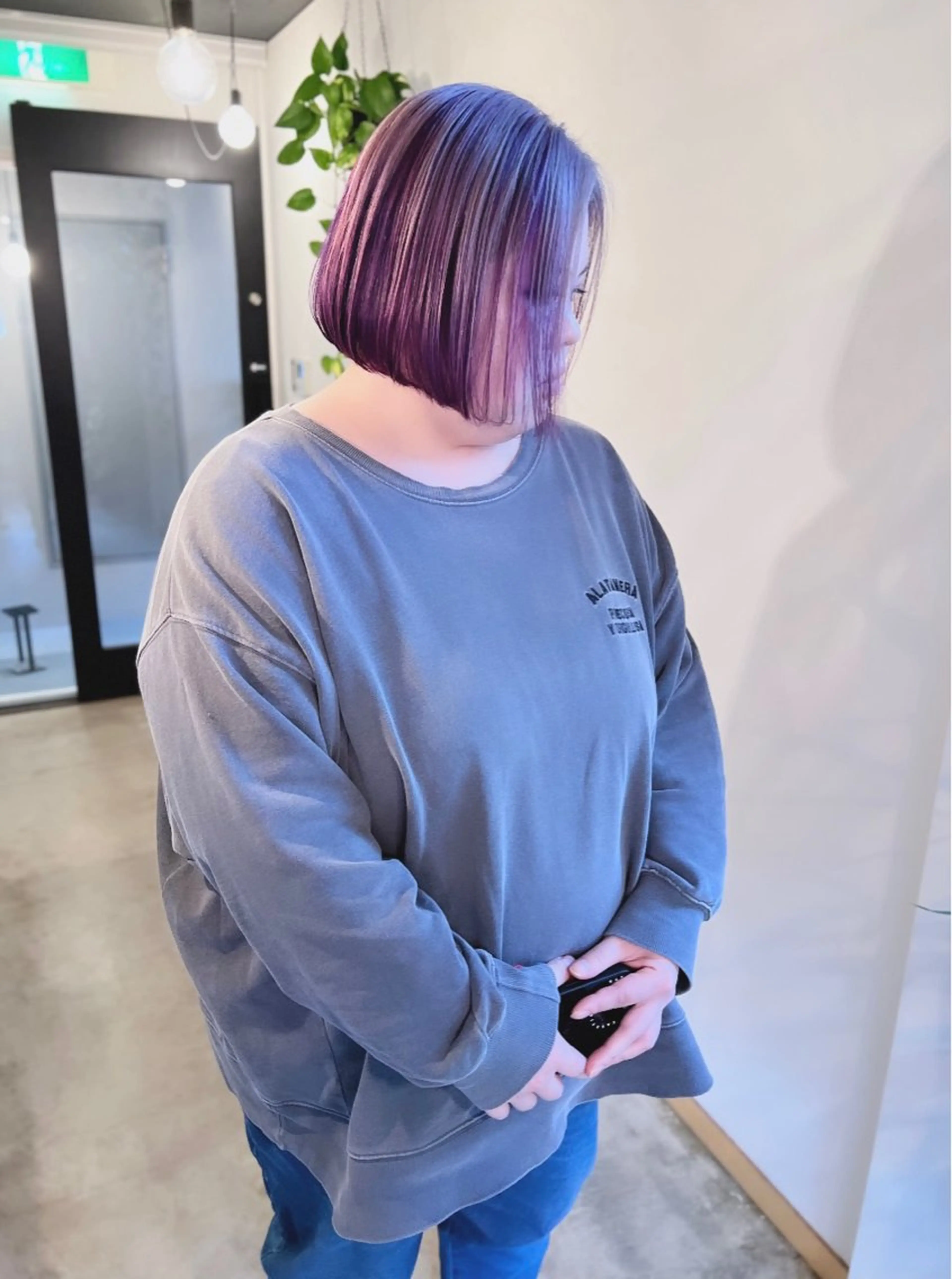 ミディアム カラー パープルカラー シルバー カット ヘアカラー ノサカ ミワコのヘアスタイル