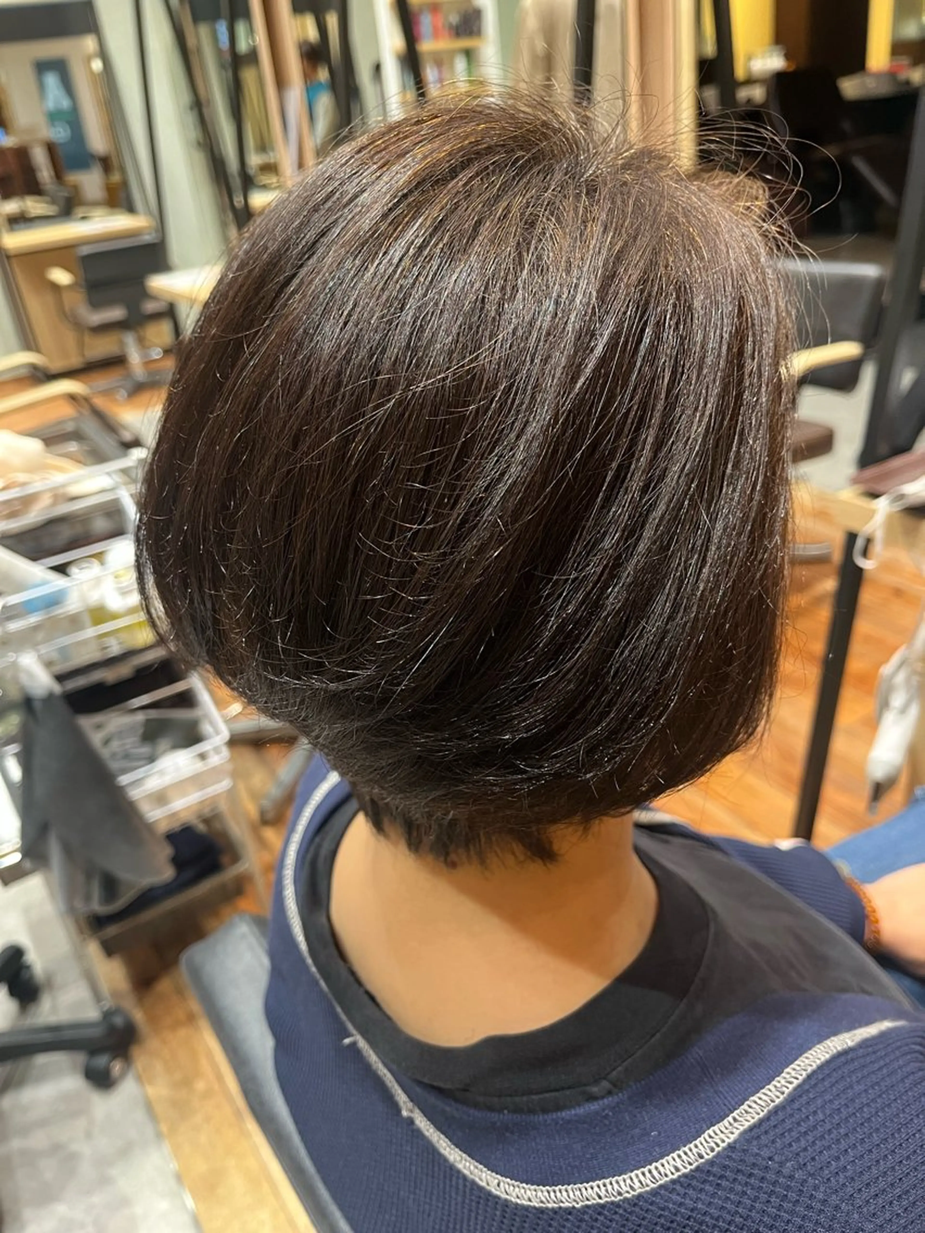 ショート パーマ 岩田 舞美のヘアスタイル