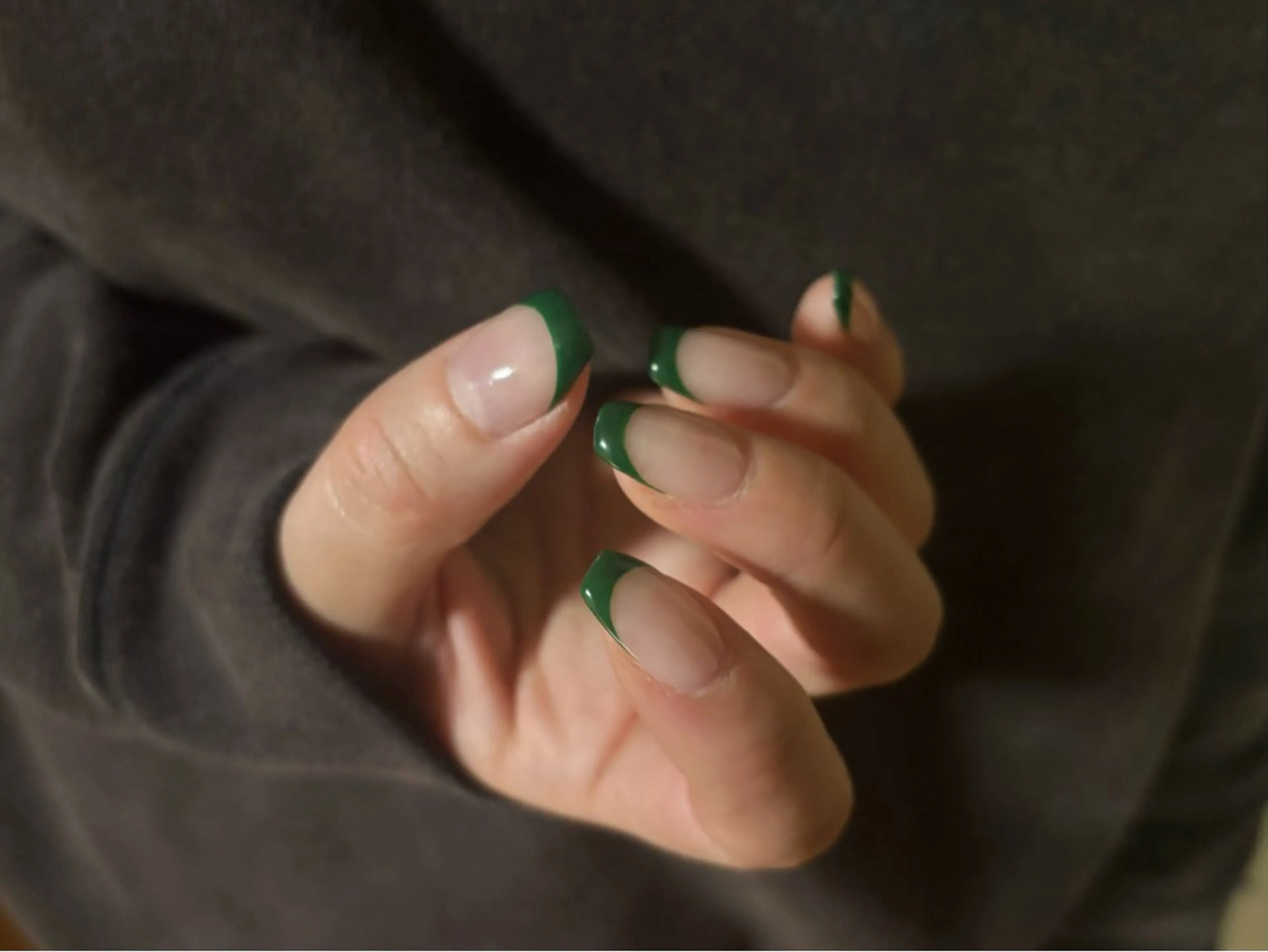 フレンチネイル・カラーグラデーション💅🏽フィルイン施術✨の写真