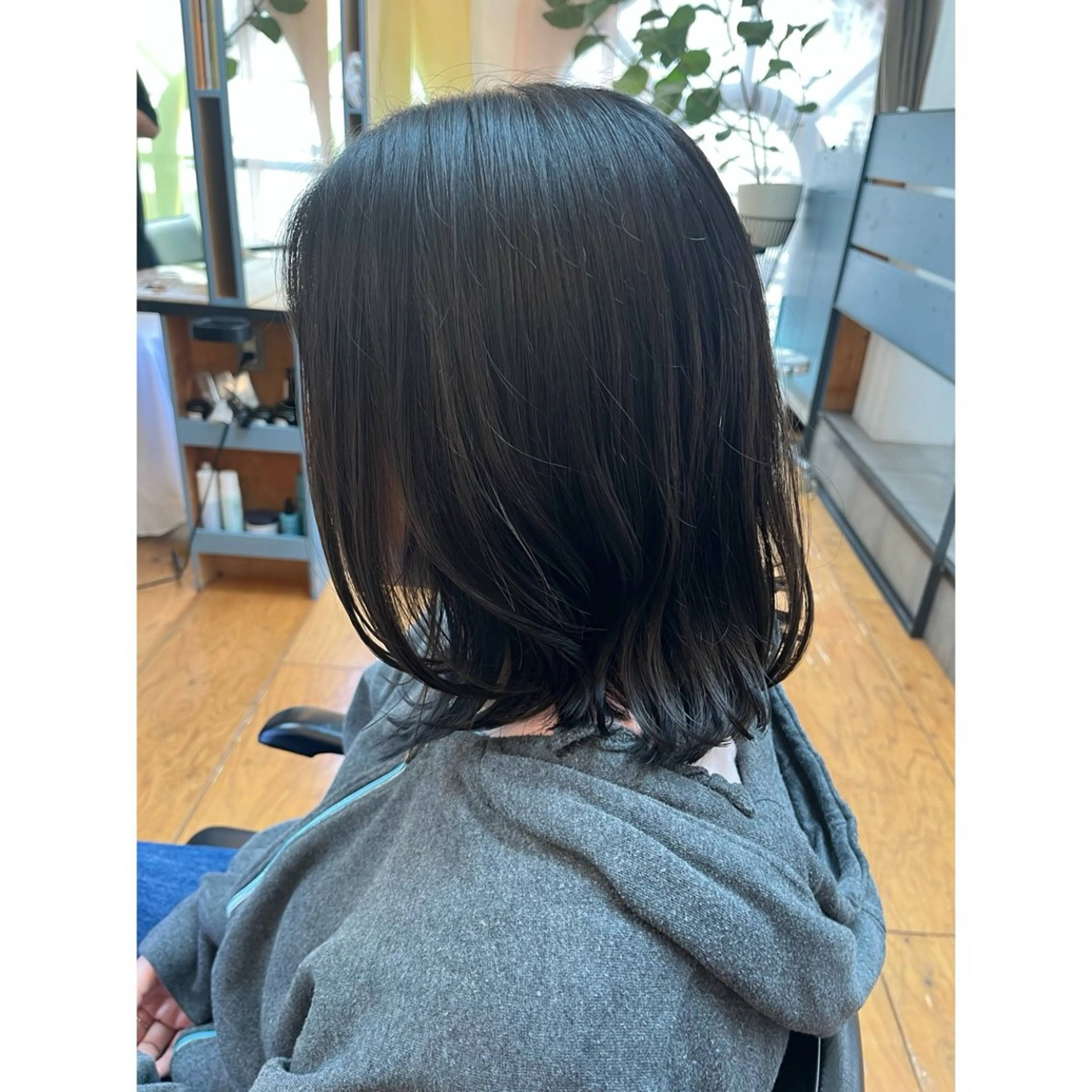 ミディアム カラー ミディアムパーマ ボブ 髪質改善 トリートメント Lagom なかだのヘアスタイル