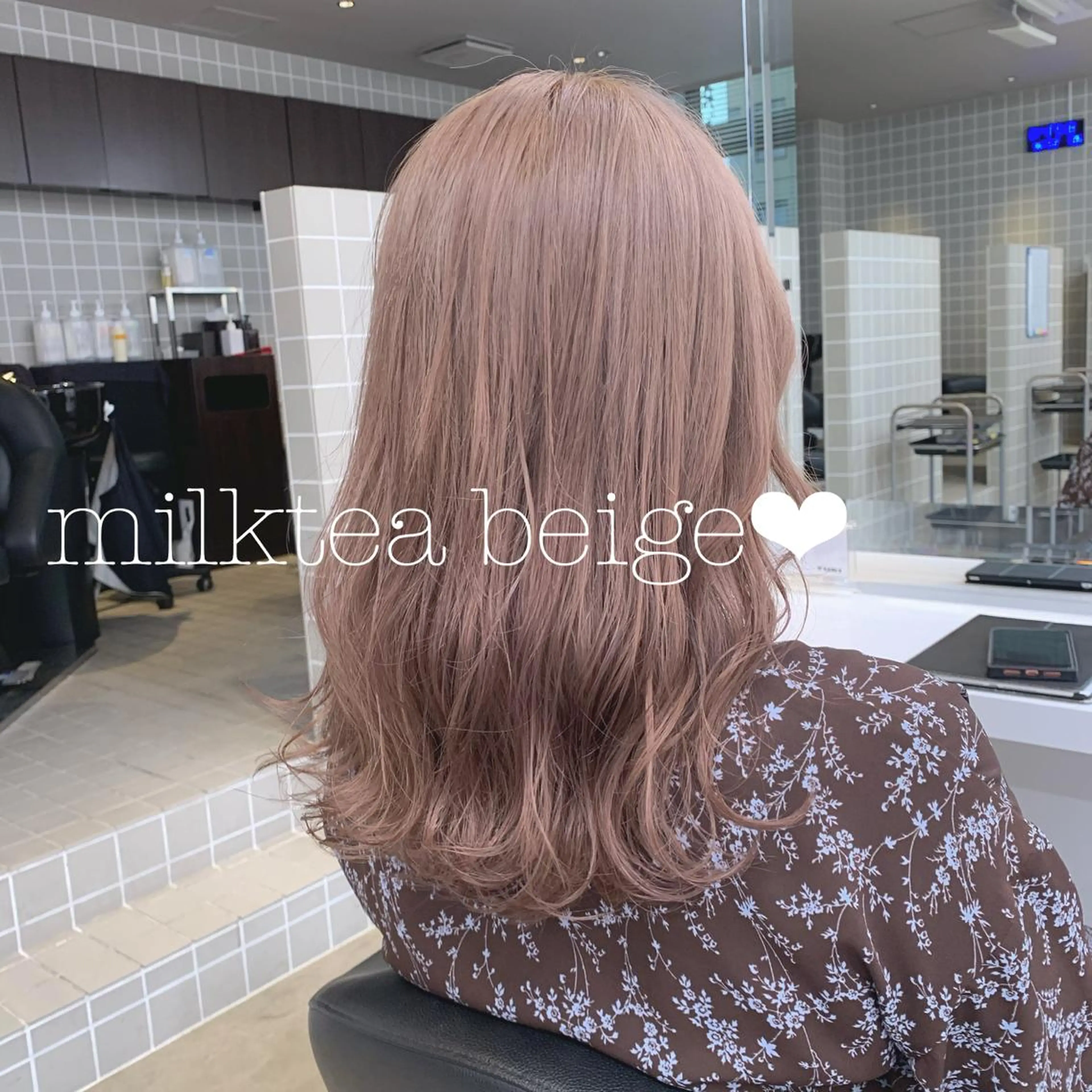 ミディアム カラー ヘアアレンジ ベージュカラー ミルクティーベージュ 美髪矯正/透明感カラ ー🫧YUUKI🫧のヘアスタイル