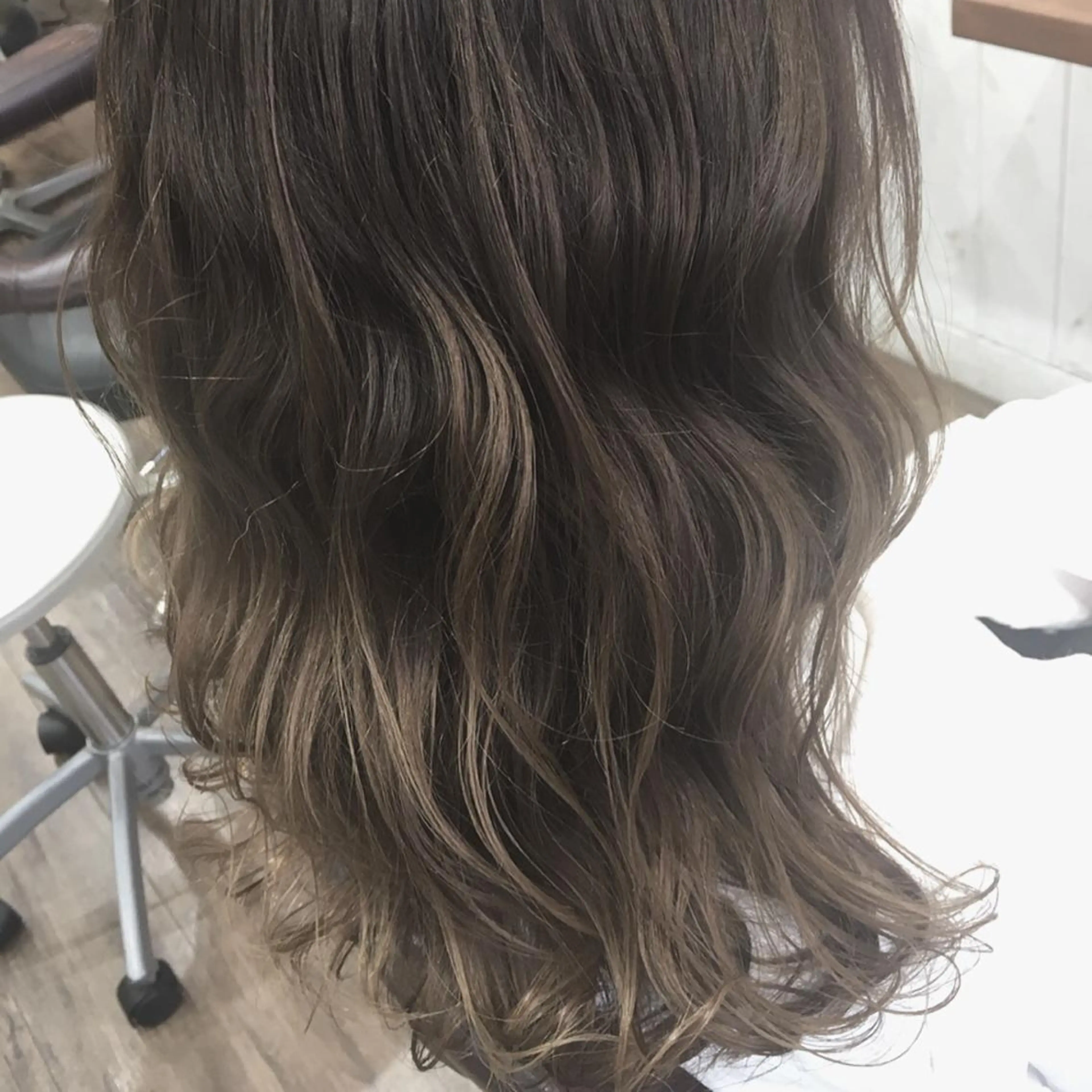 カラー ブリーチ毛縮毛矯正 👑山口のヘアスタイル