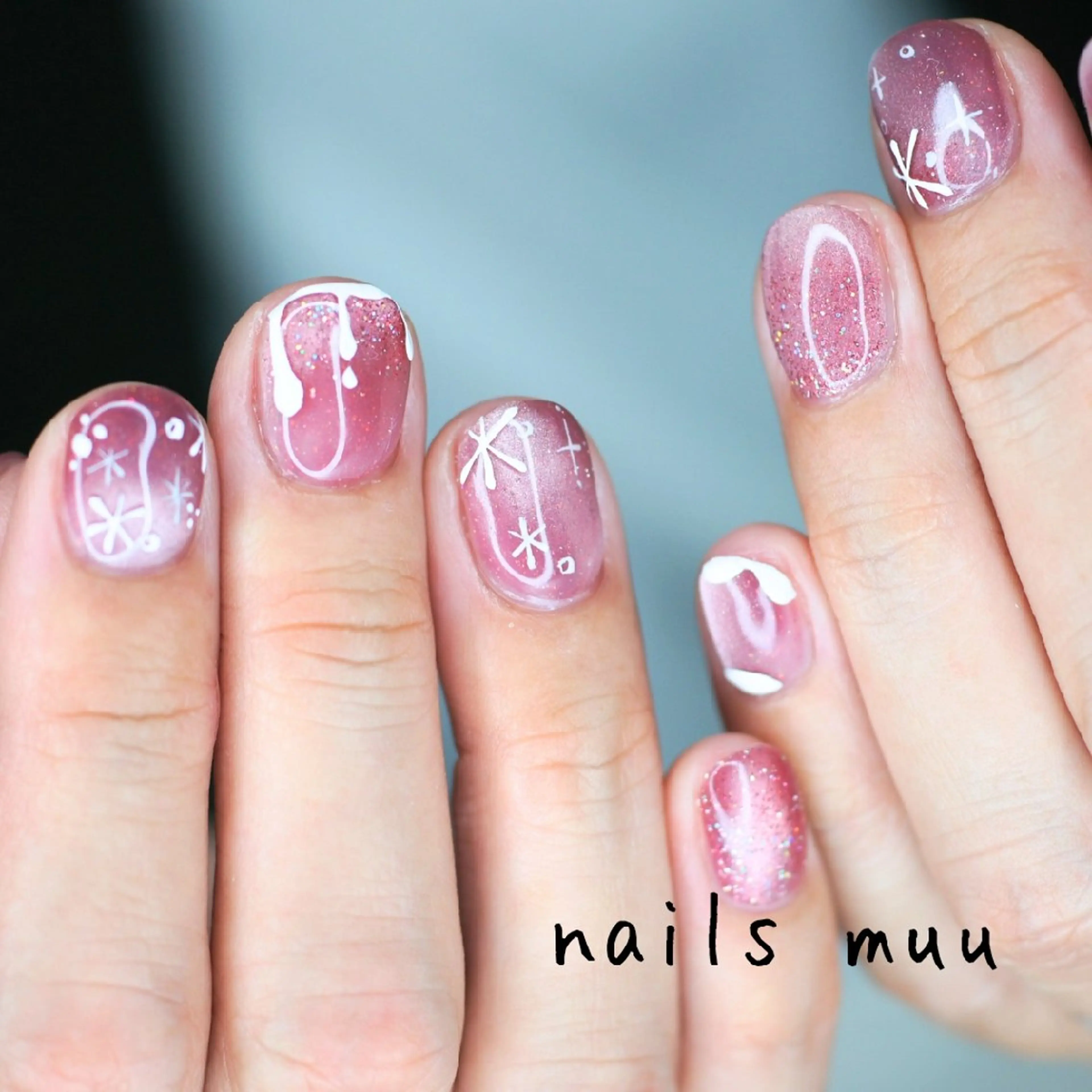 ネイル ジェルネイル キラキラネイル マグネットネイル ワンカラーネイル ピンク ハンドネイル nails muu まゆのネイルデザイン