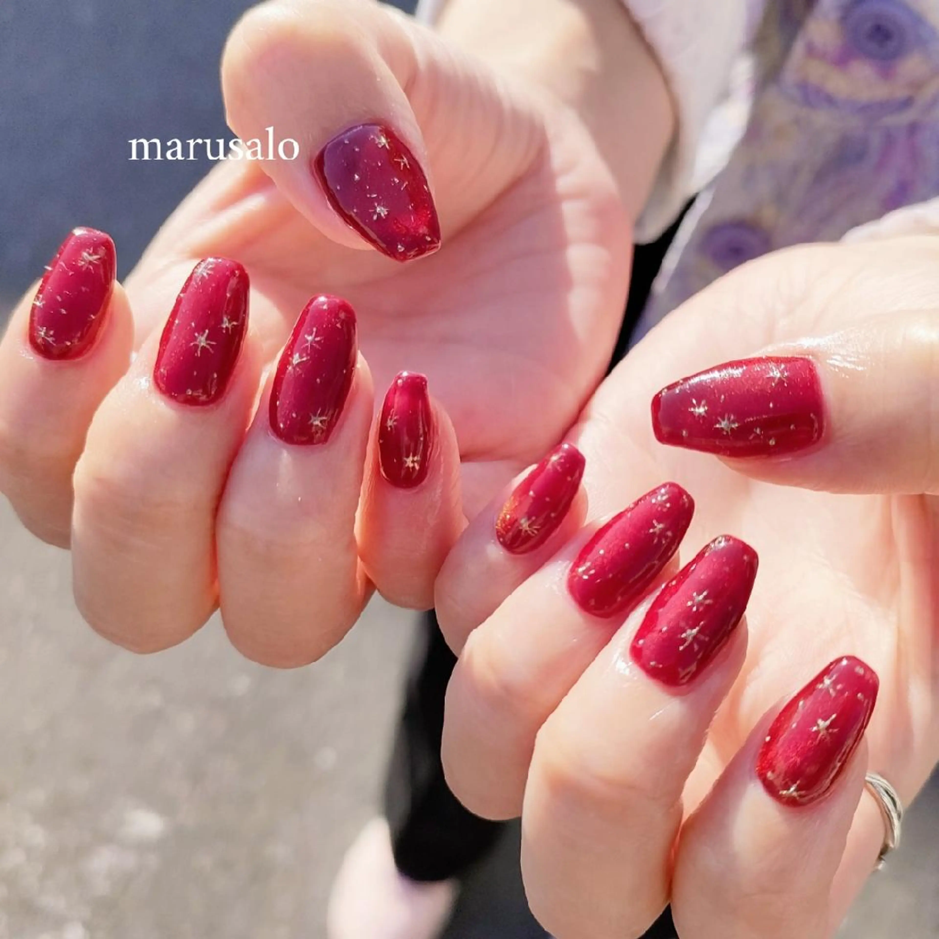 ネイル ドット マグネットネイル ミラーネイル ワンカラーネイル 赤色 ハンドネイル marusalo nailのネイルデザイン