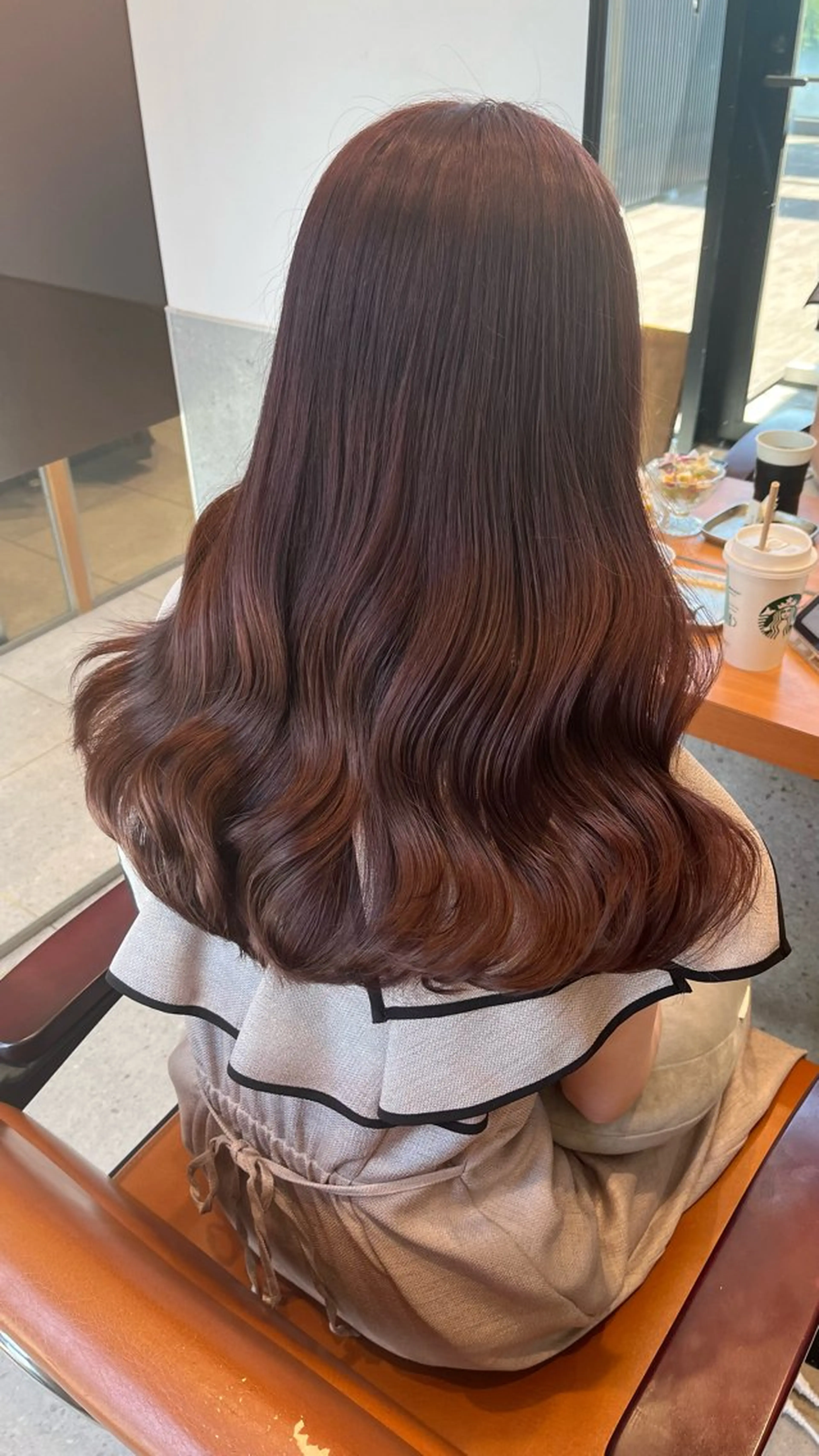 ロング カラー ベージュカラー ショコラベージュ ピンクカラー カット ヘアカラー トリートメント 大人girly🛋️ 🤍yukakoのヘアスタイル