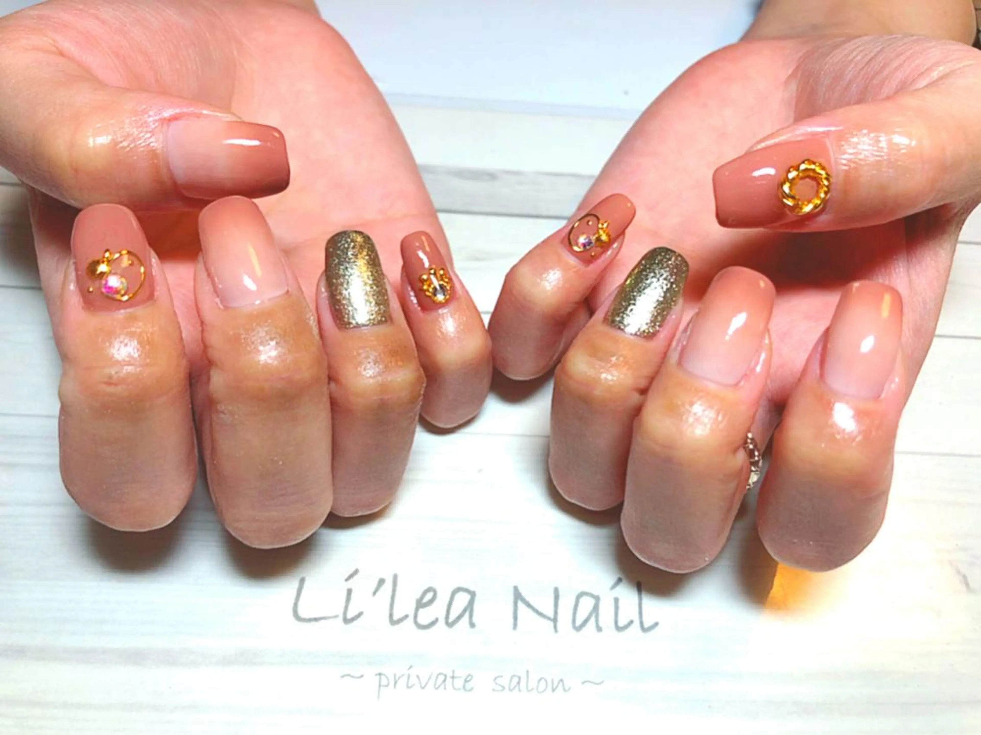 ネイル Li'leaNail AINAのネイルデザイン