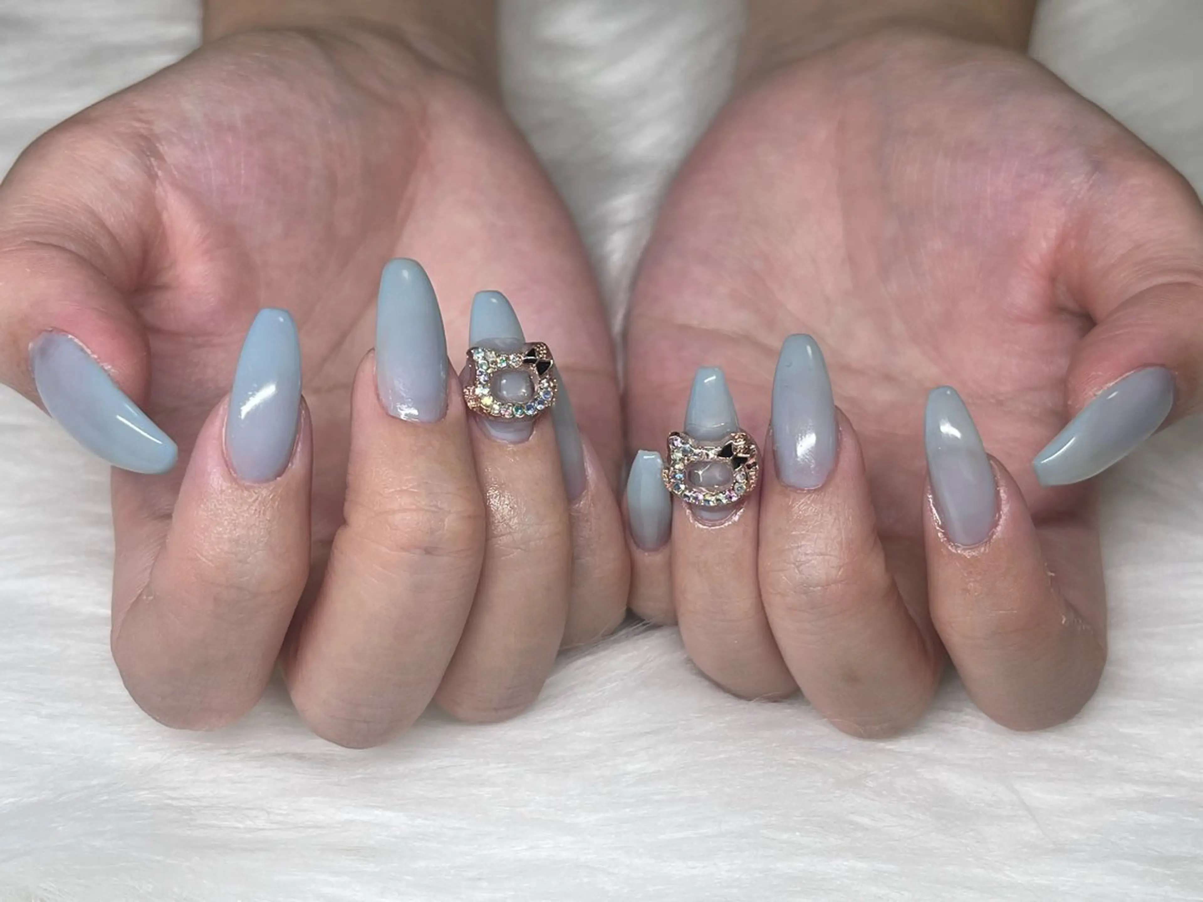 ワンカラー+アートorパーツ2本の写真