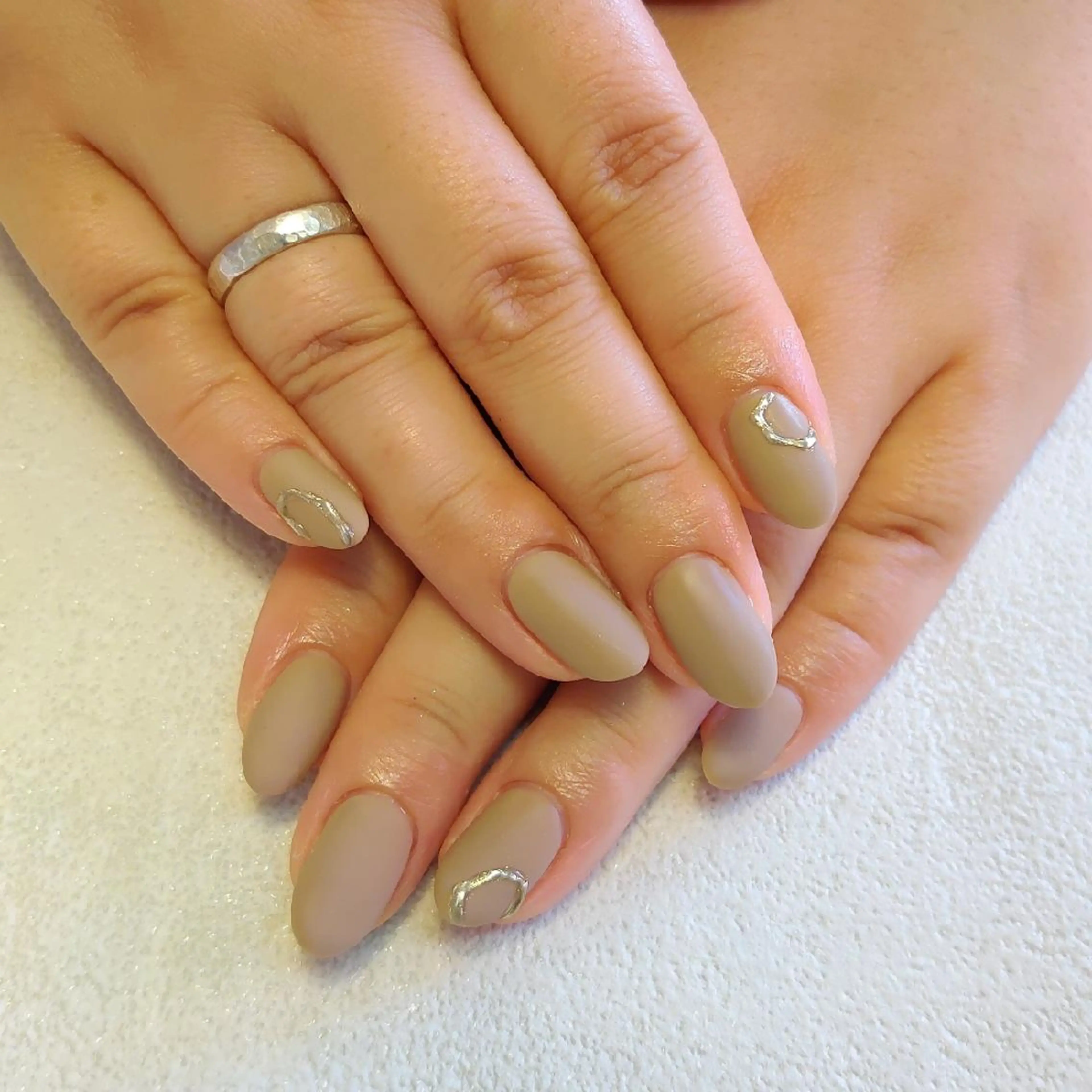 ネイル ジェヌインネイル 河内のネイルデザイン