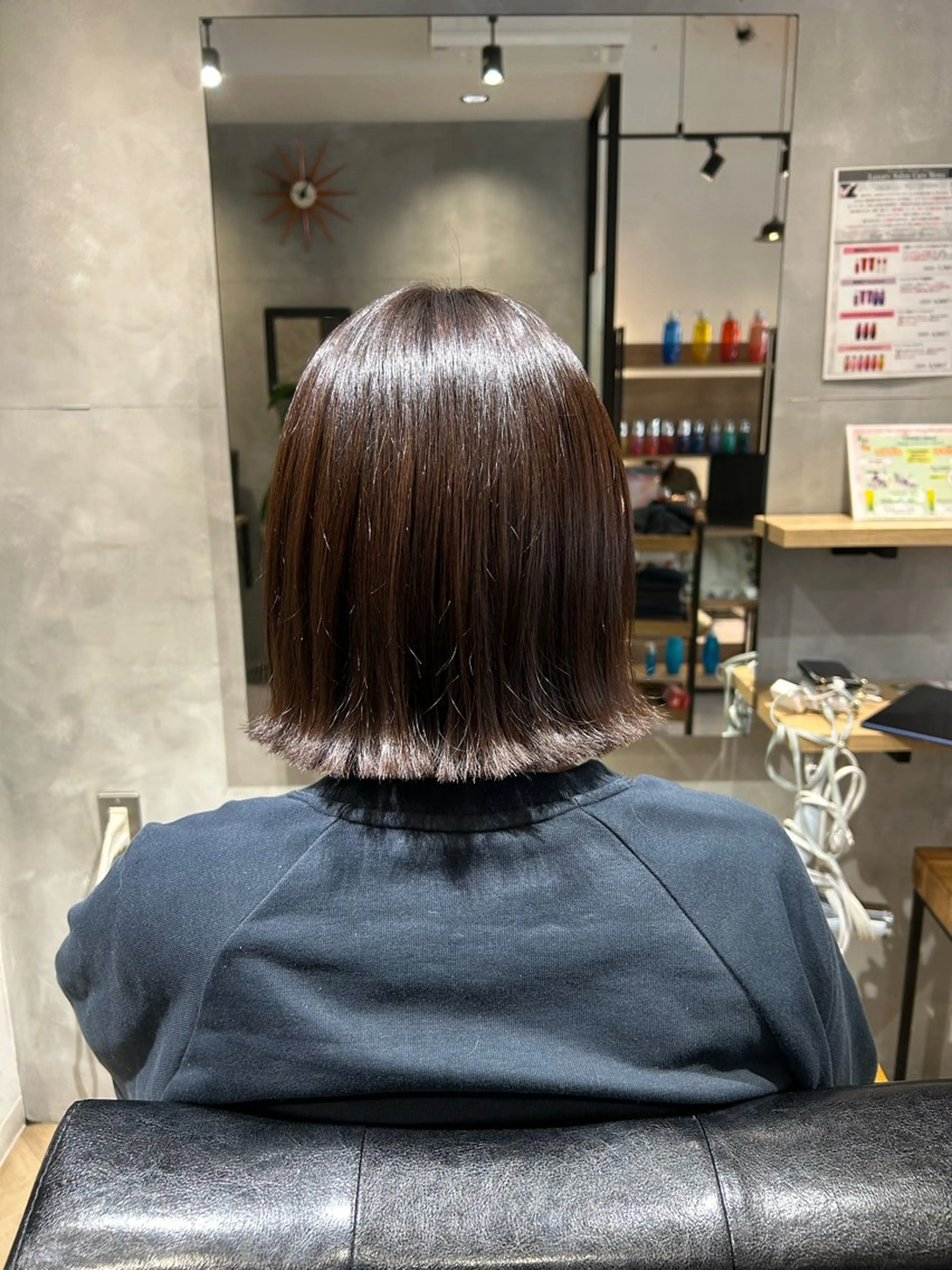 ミディアム 切りっぱなしボブ ボブ カット ヘアカラー 金澤 七海のヘアスタイル