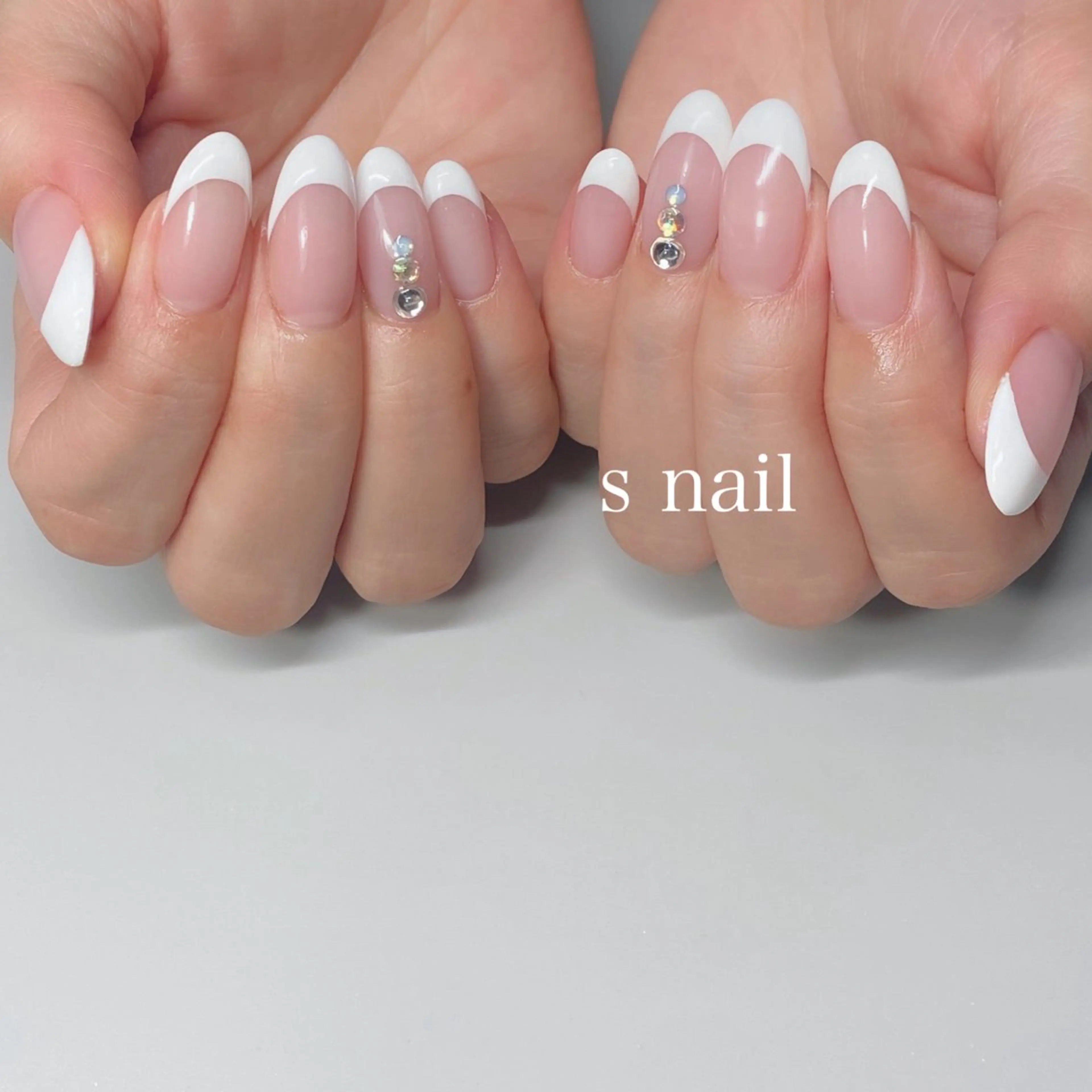 ネイル フレンチネイル ハンドネイル s nail さとよしみゆきのネイルデザイン