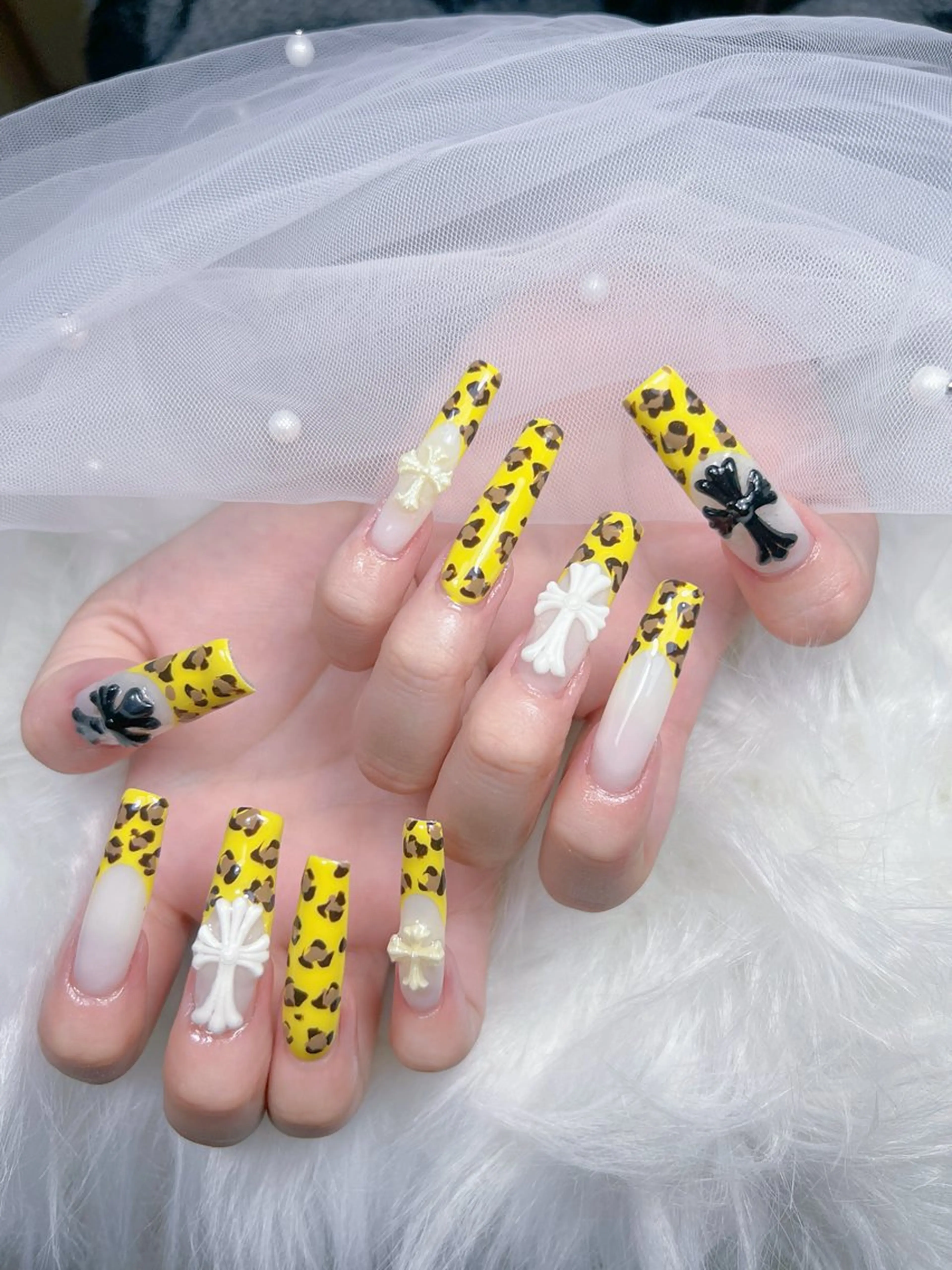 ネイル アートネイル オーロラネイル チークネイル 長さ出し フットネイル Miya _nailのネイルデザイン