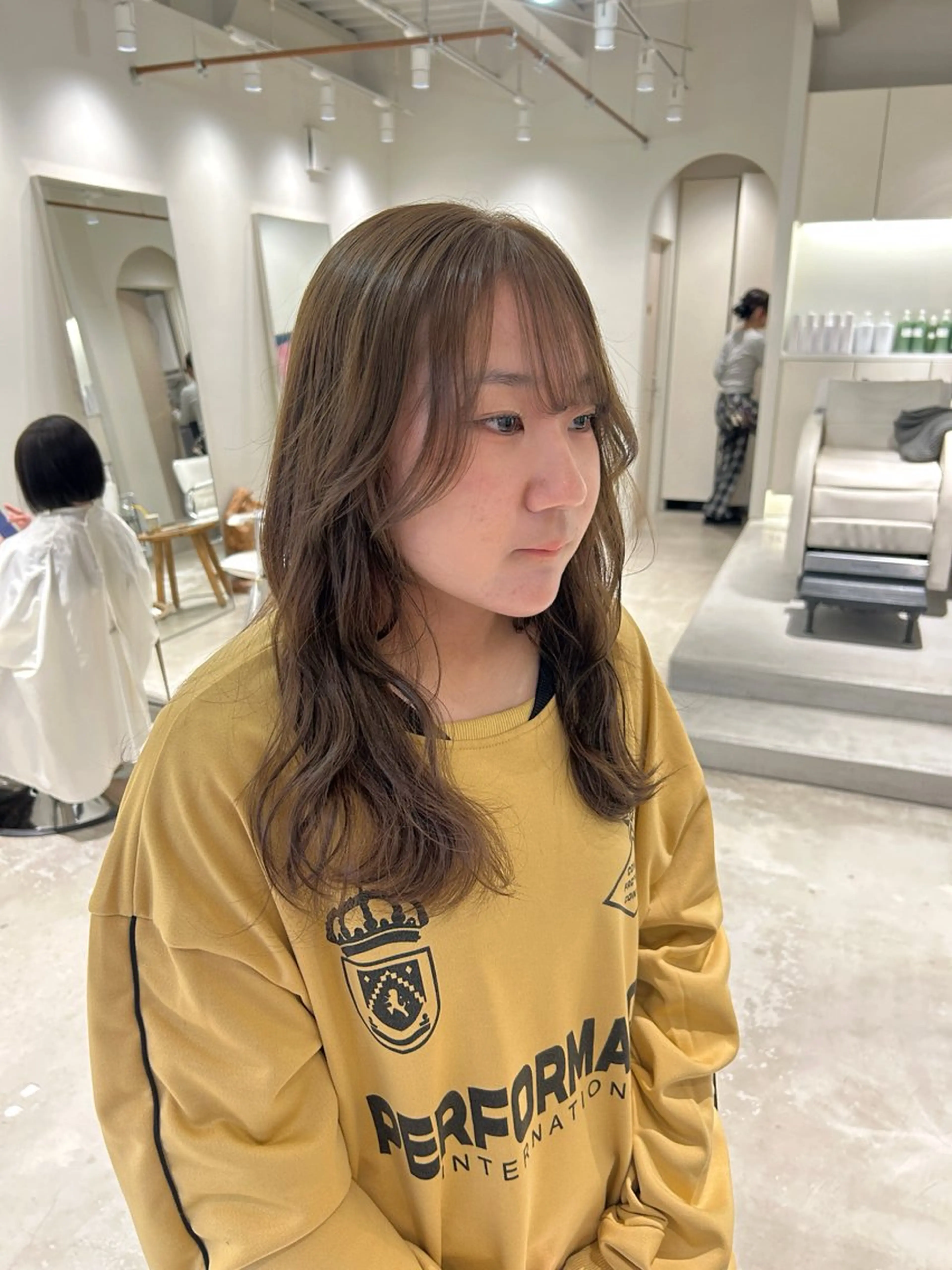 ロング カラー ヘアカラー 篠原 若奈のヘアスタイル