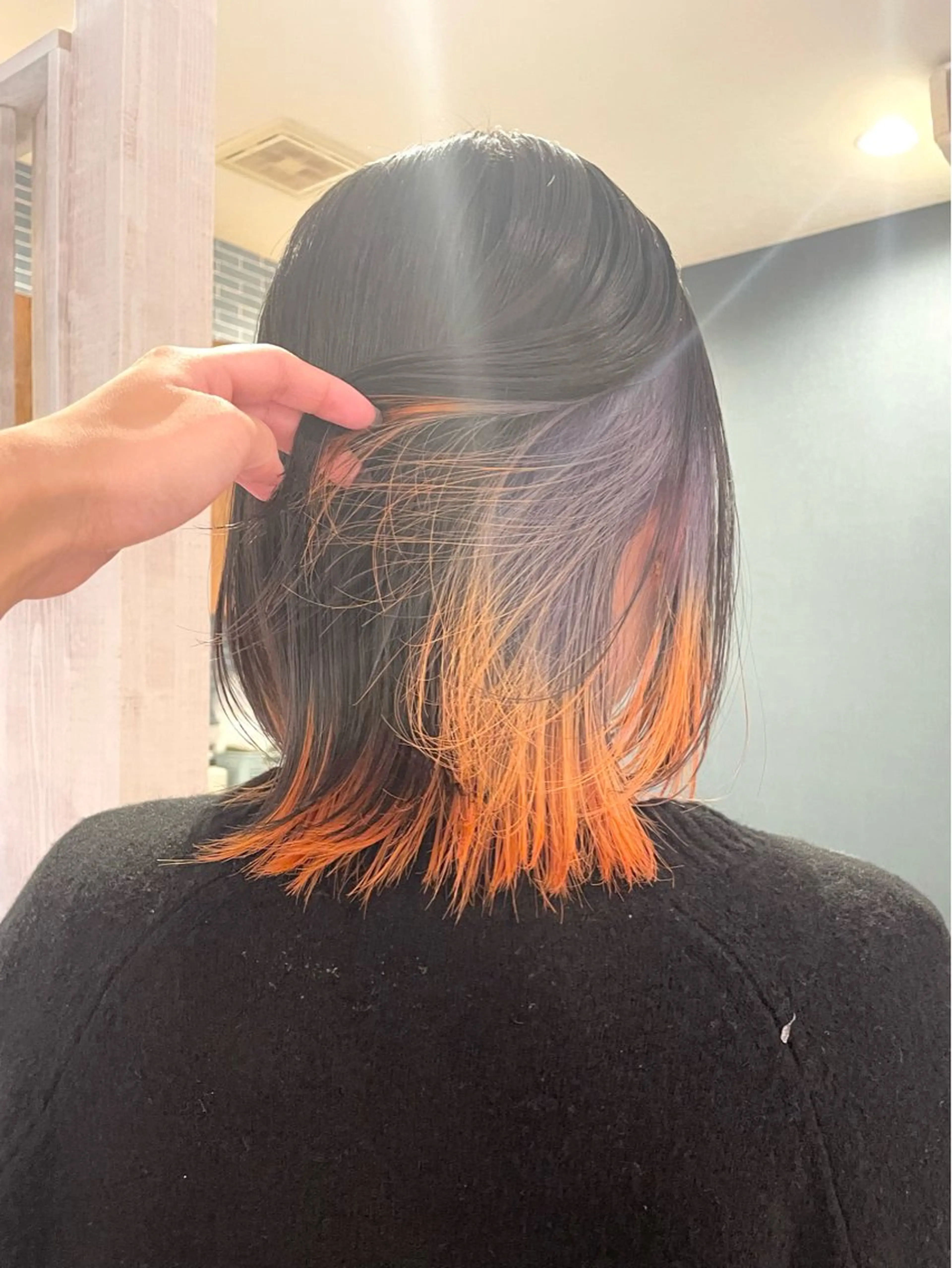 ミディアム カラー 市川 澪のヘアスタイル