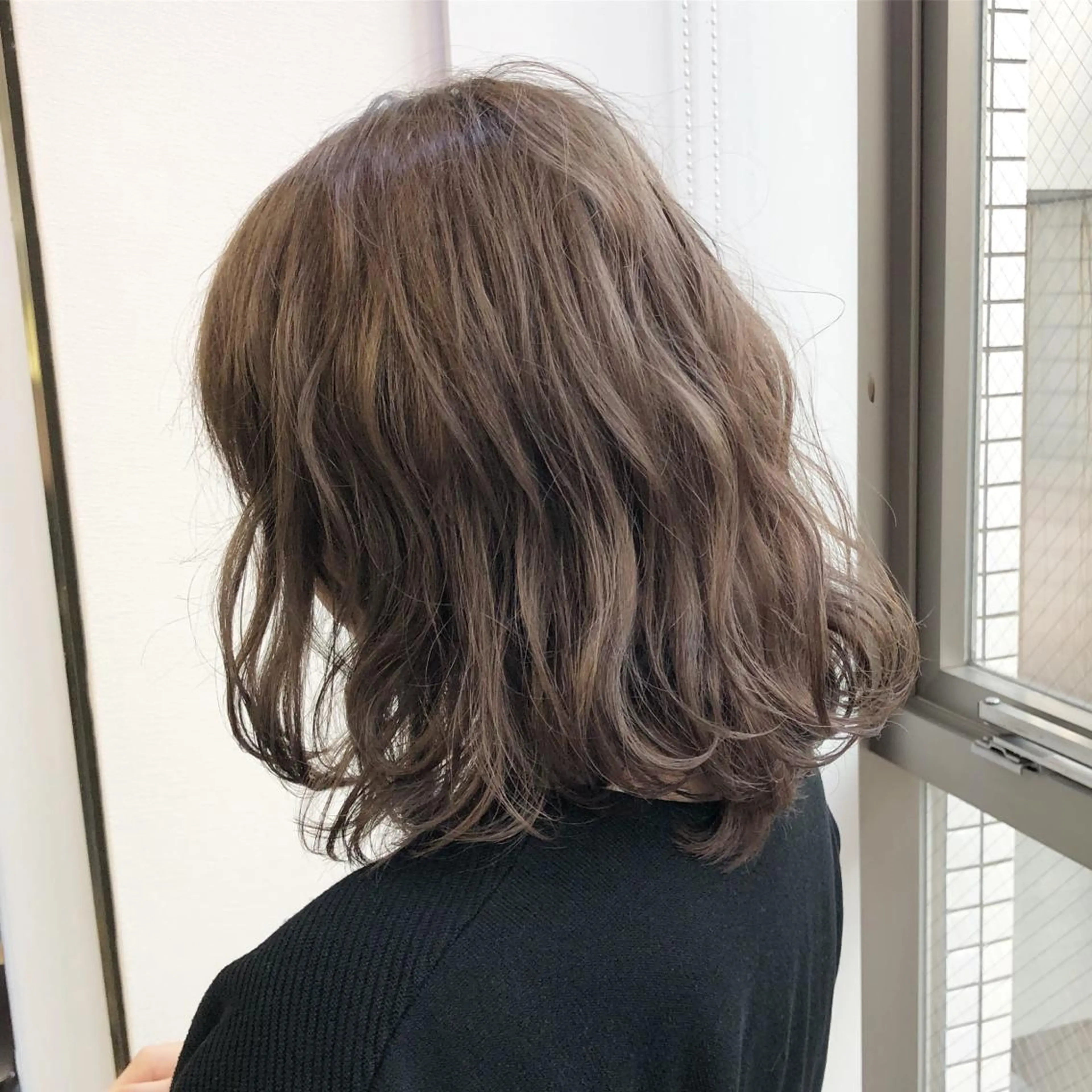 ミディアム ウルフ/デザイン/ 大阪/タカハシユウキのヘアスタイル