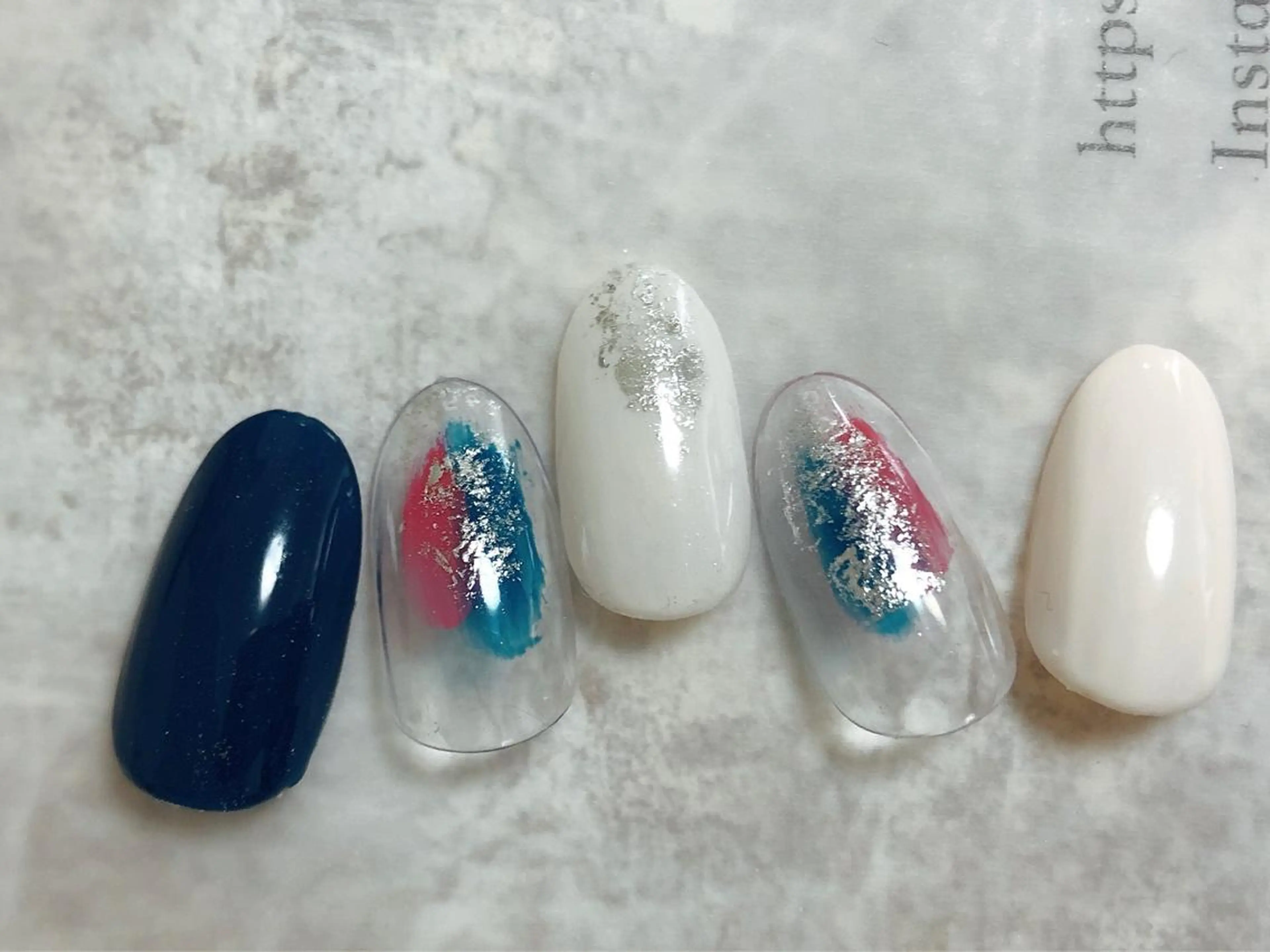 ネイル シンプルネイル 春ネイル kiki nail &brow二子玉川の眉毛・アイブロウイメージ