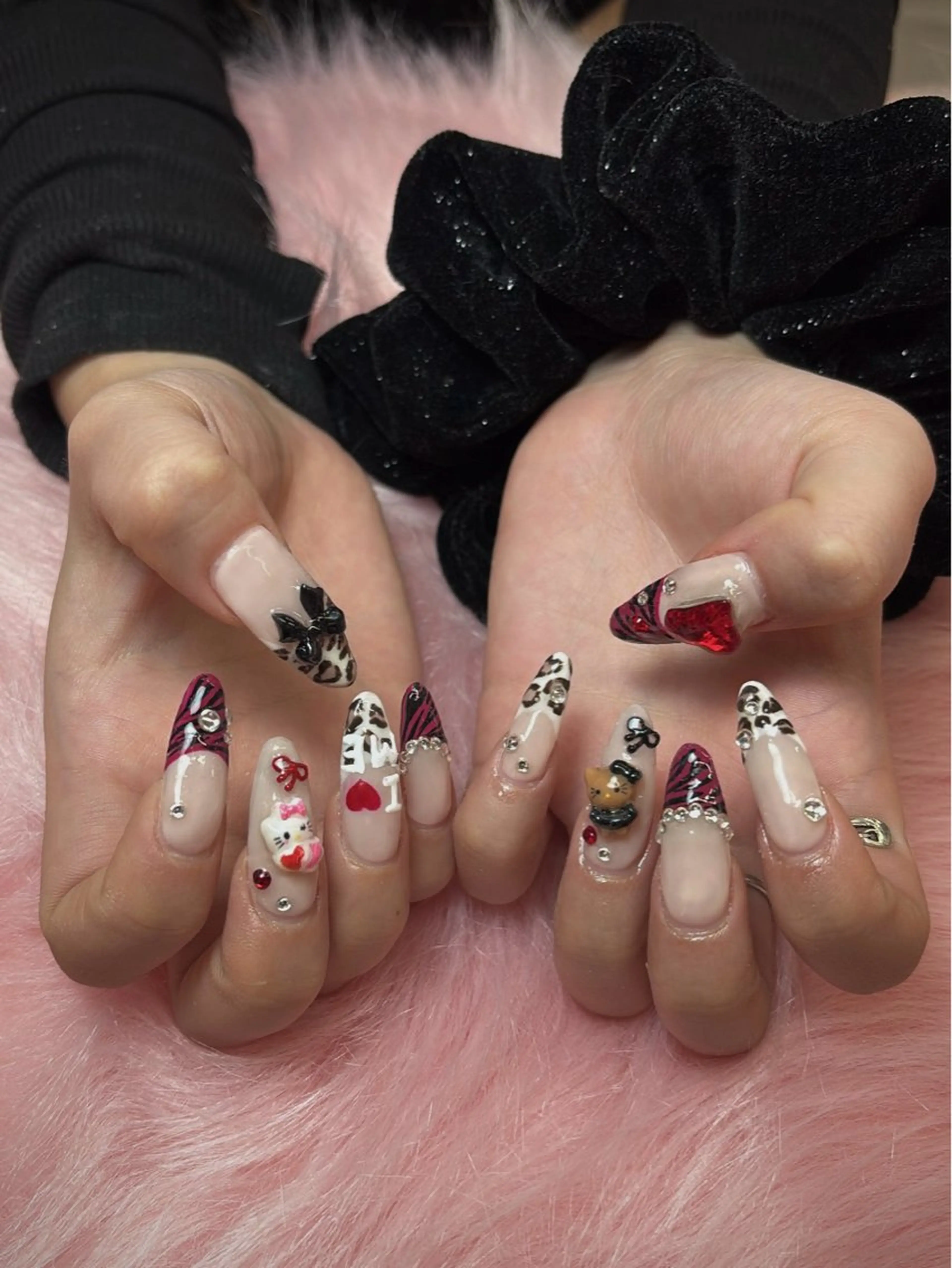 ネイル アニマル柄 MIHANA 西川口 / NAGISAᐩᕀのネイルデザイン