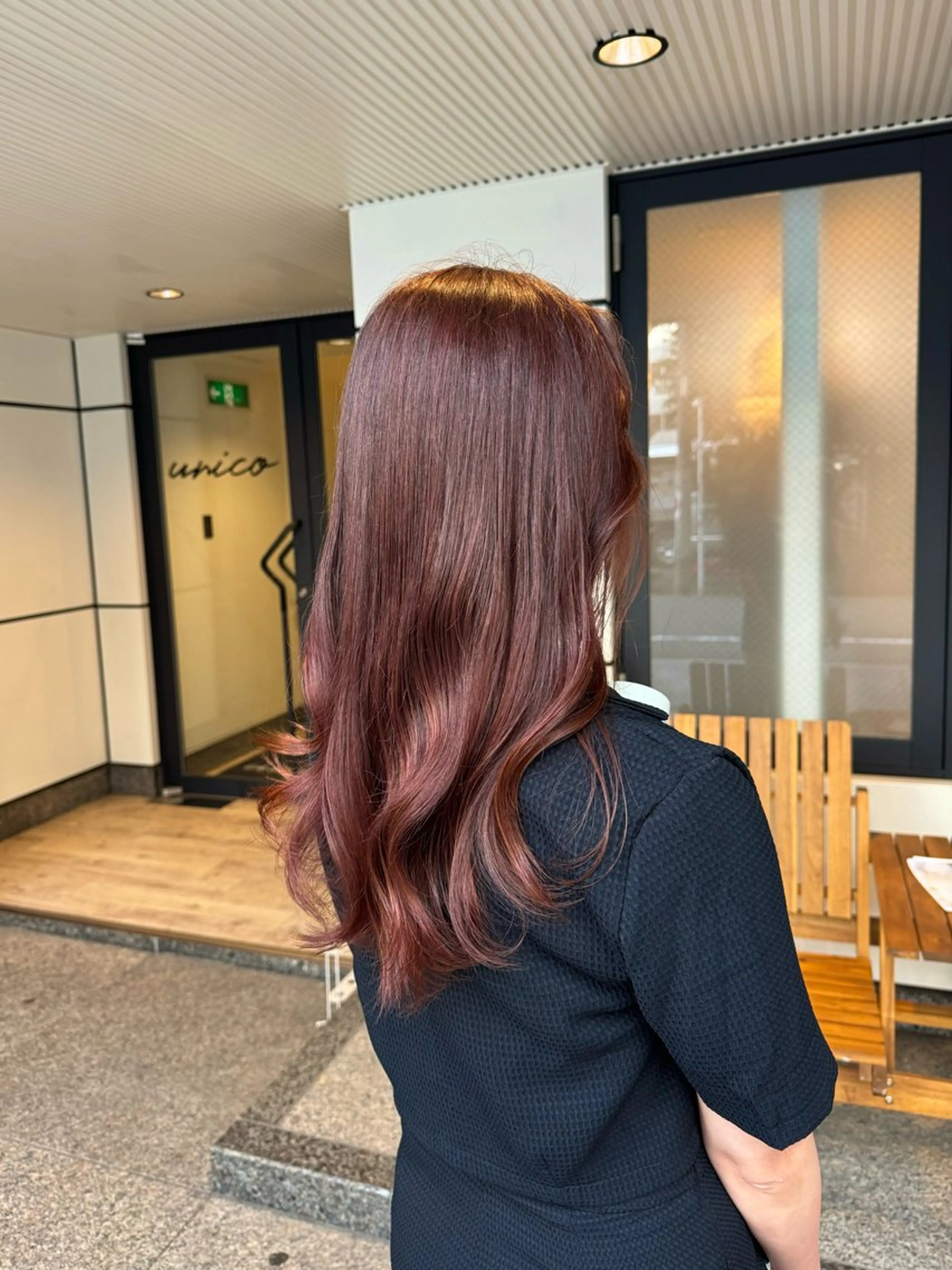 ロング カラー 内沼 恵留菜のヘアスタイル