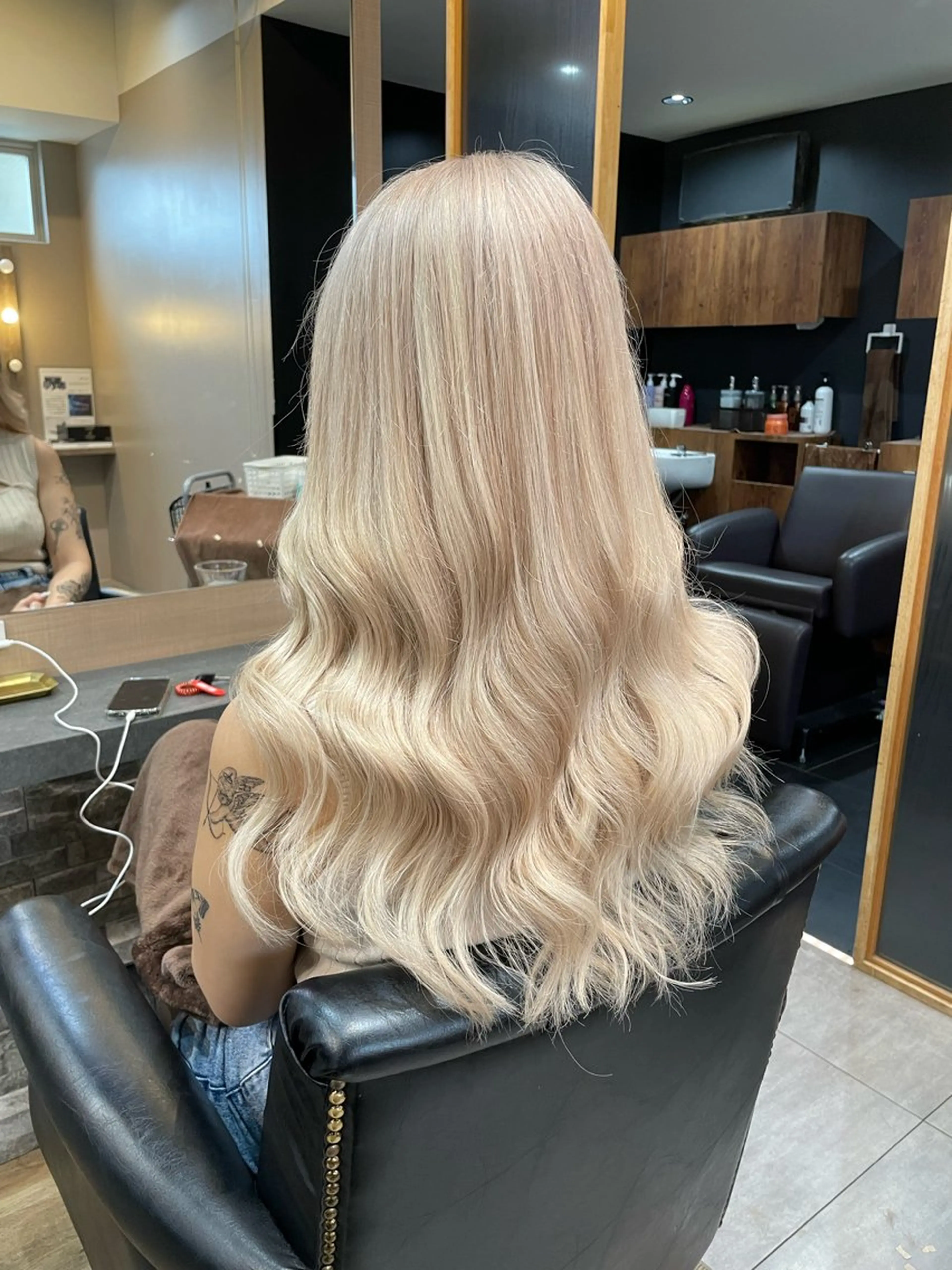 ロング カラー ベージュカラー ブリーチ ホワイトベージュ ヘアカラー エクステ エクステ/ハイトーン レイヤーHIROのヘアスタイル