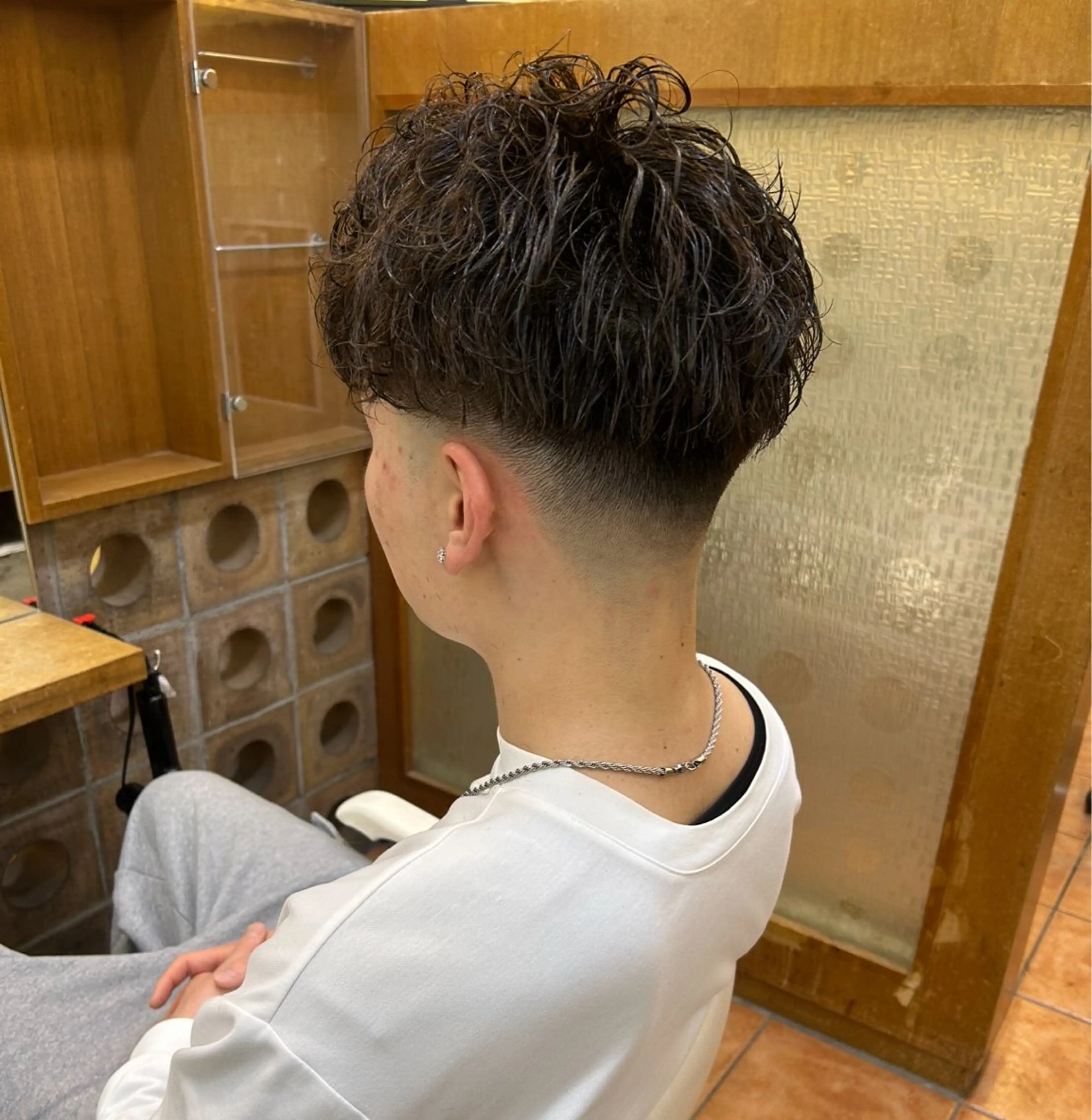 パーマ メンズ フェードカット メンズパーマ カット パーマ TUM🔥フェード/ メンズパーマのヘアスタイル