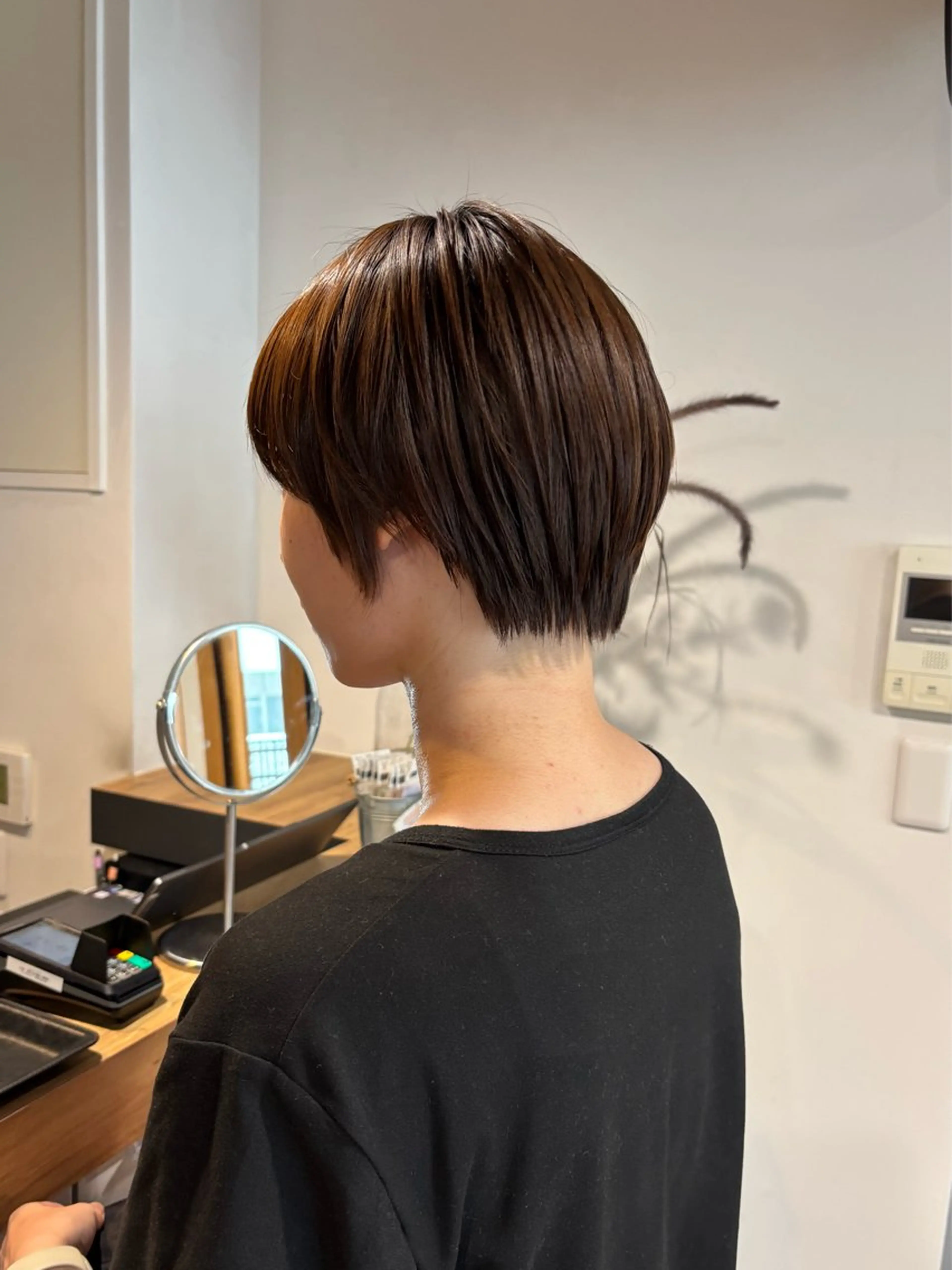 ショート カラー ベージュカラー ショートヘア カット ヘアカラー 艶カラー🥣ショート /レイヤー/小由葵のヘアスタイル