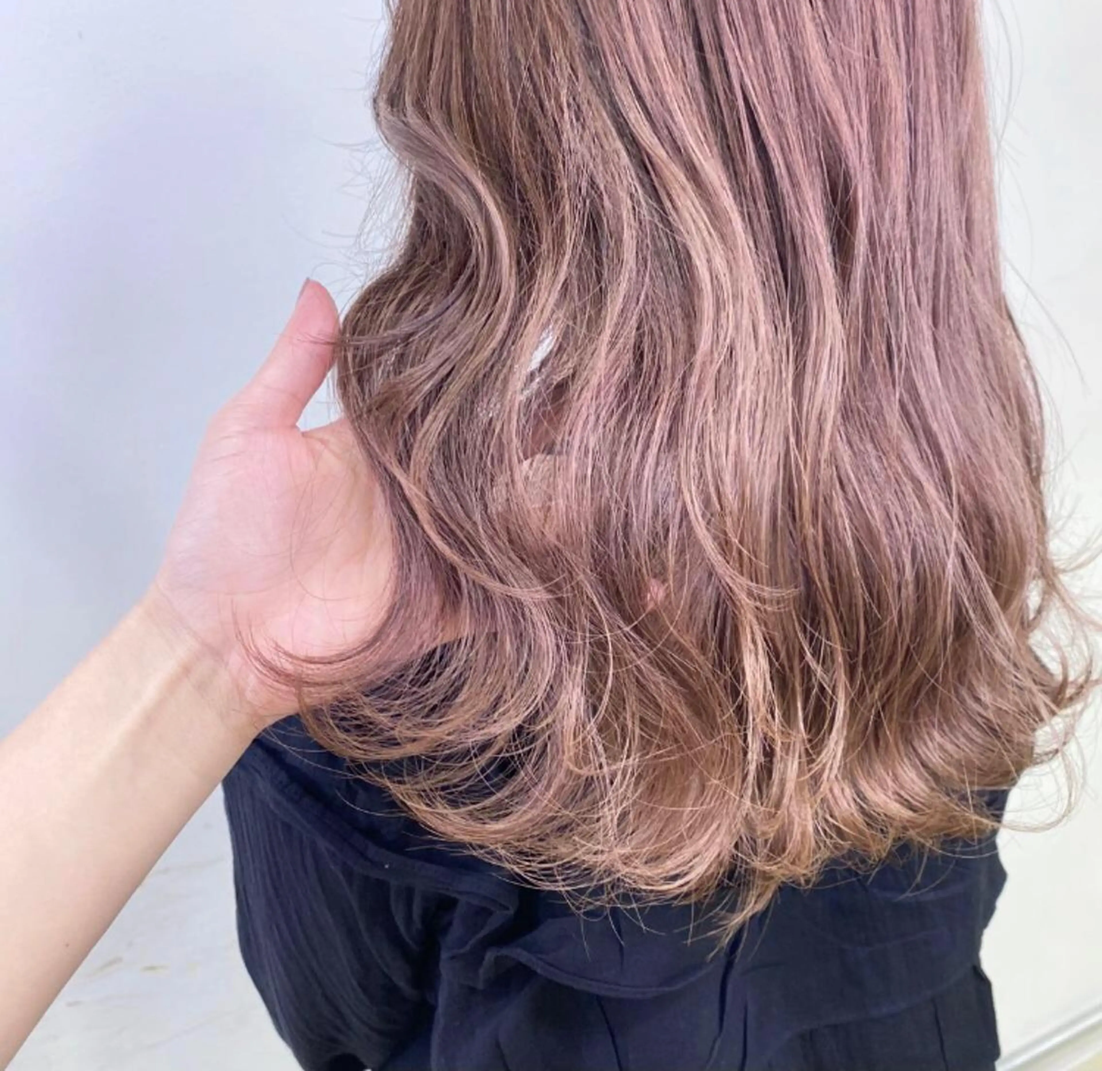 セミロング 艶髪カラー🫧 髪質改善🪽萩原のヘアスタイル