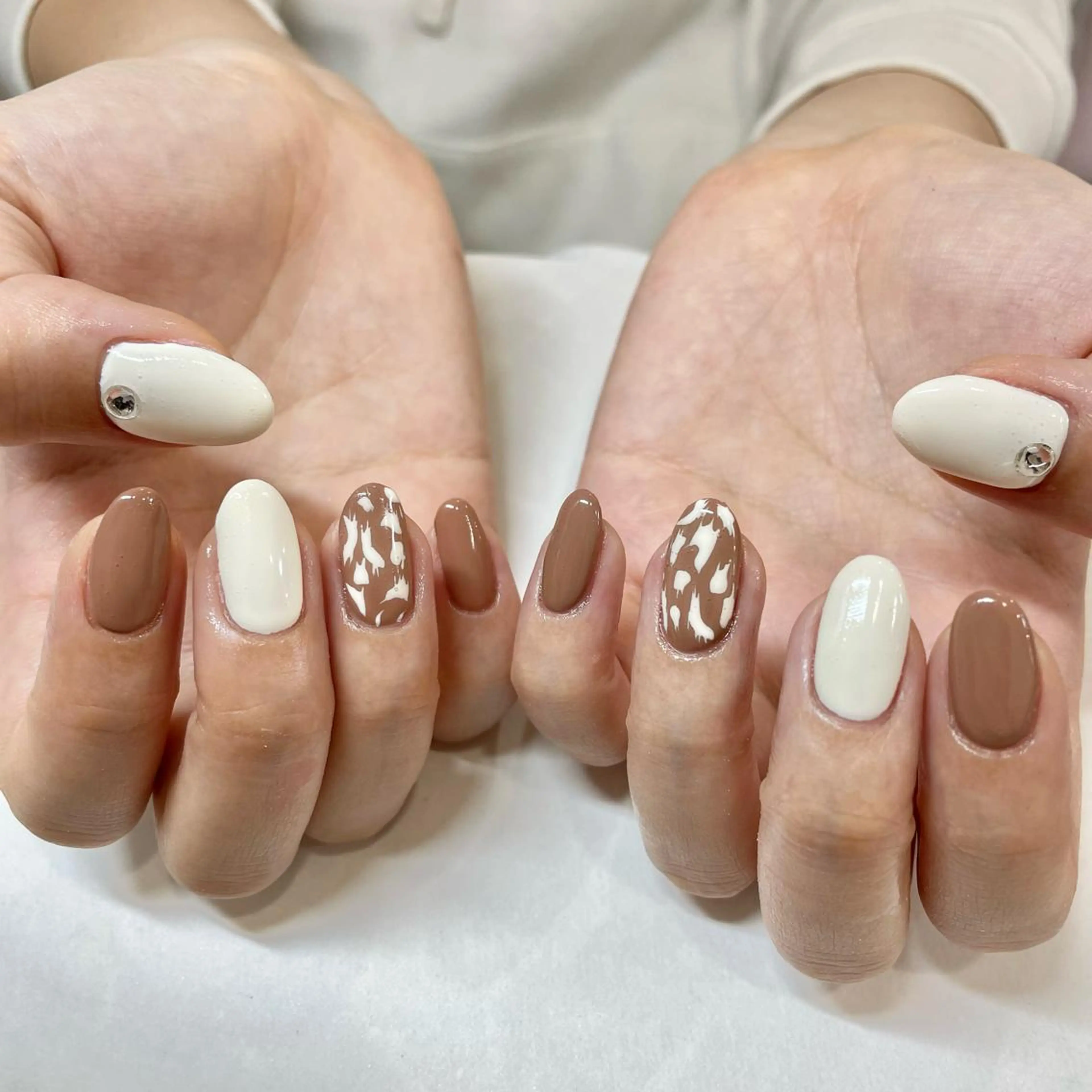 ネイル ブラウン ハンドネイル フットネイル 🎀AYAKO 🎀中韓ネイルのネイルデザイン