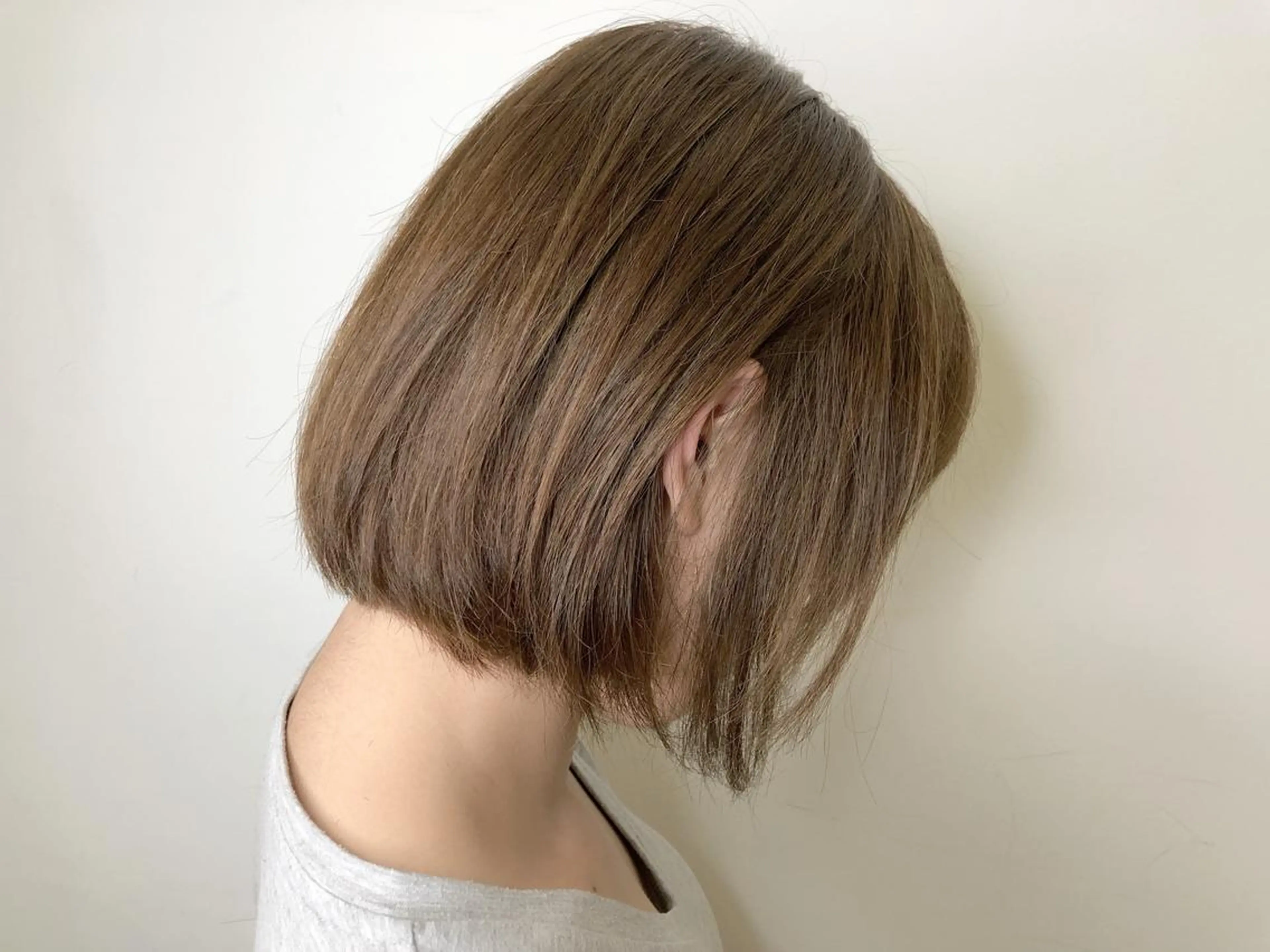 ミディアム カラー 透明感カラー ハイライトカラー ハイライト メンズ レイヤー ウルフ 弓木啓輔のヘアスタイル