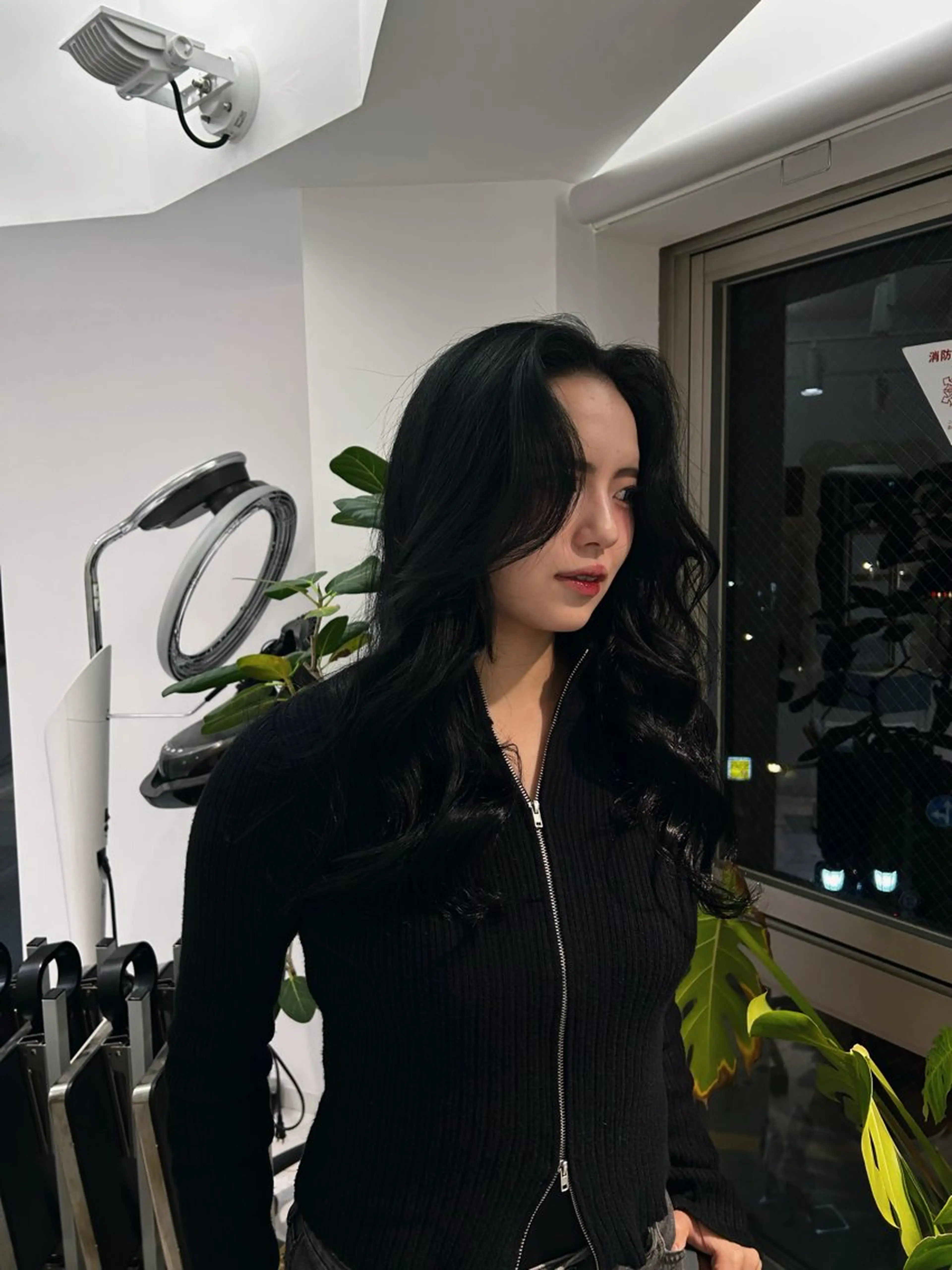 ロング カラー ハイトーン/レイヤー /瀬川琴音のヘアスタイル