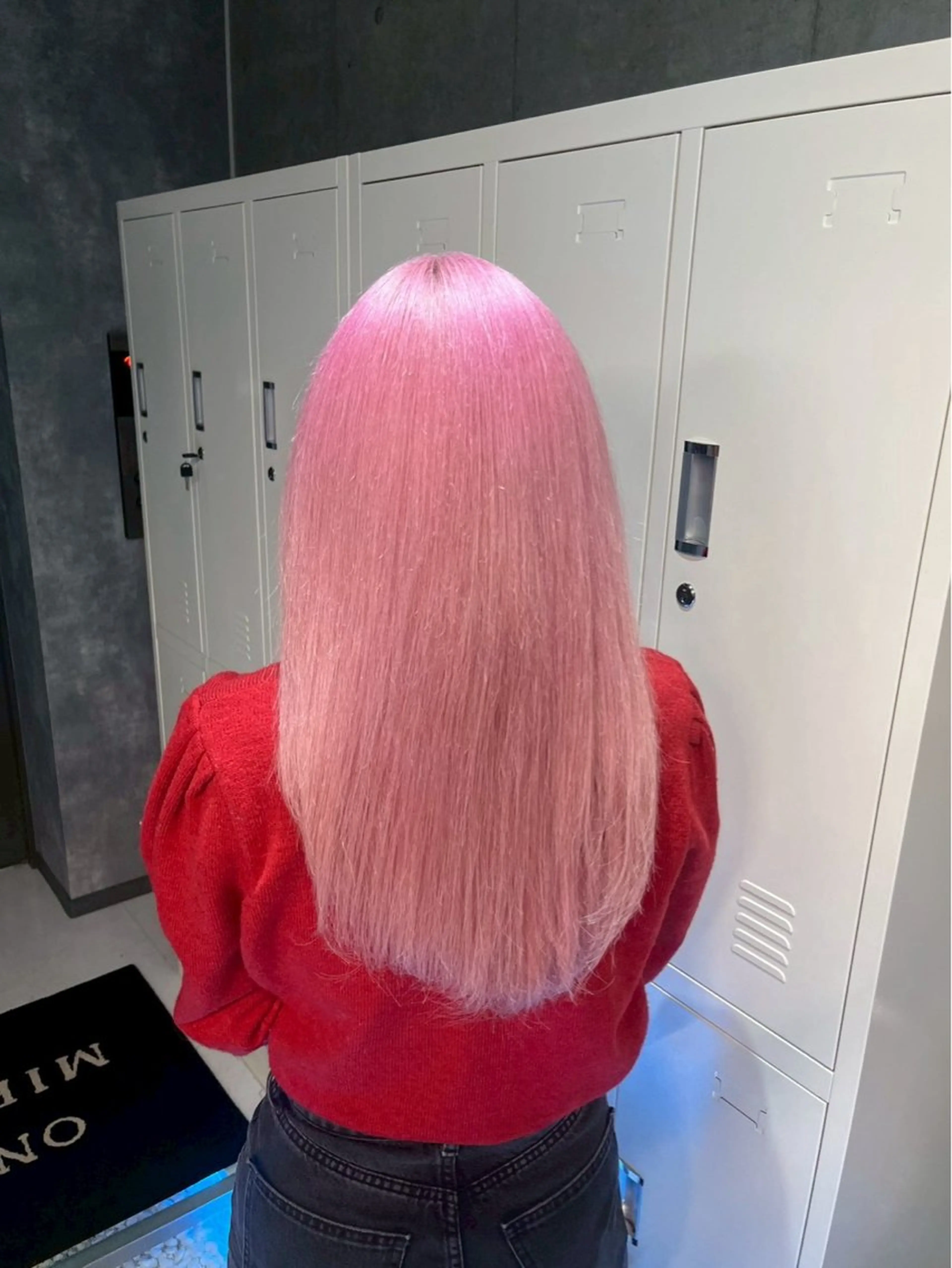 ロング カラー 🌈推し活ハイトーン 💫荒川結星のヘアスタイル