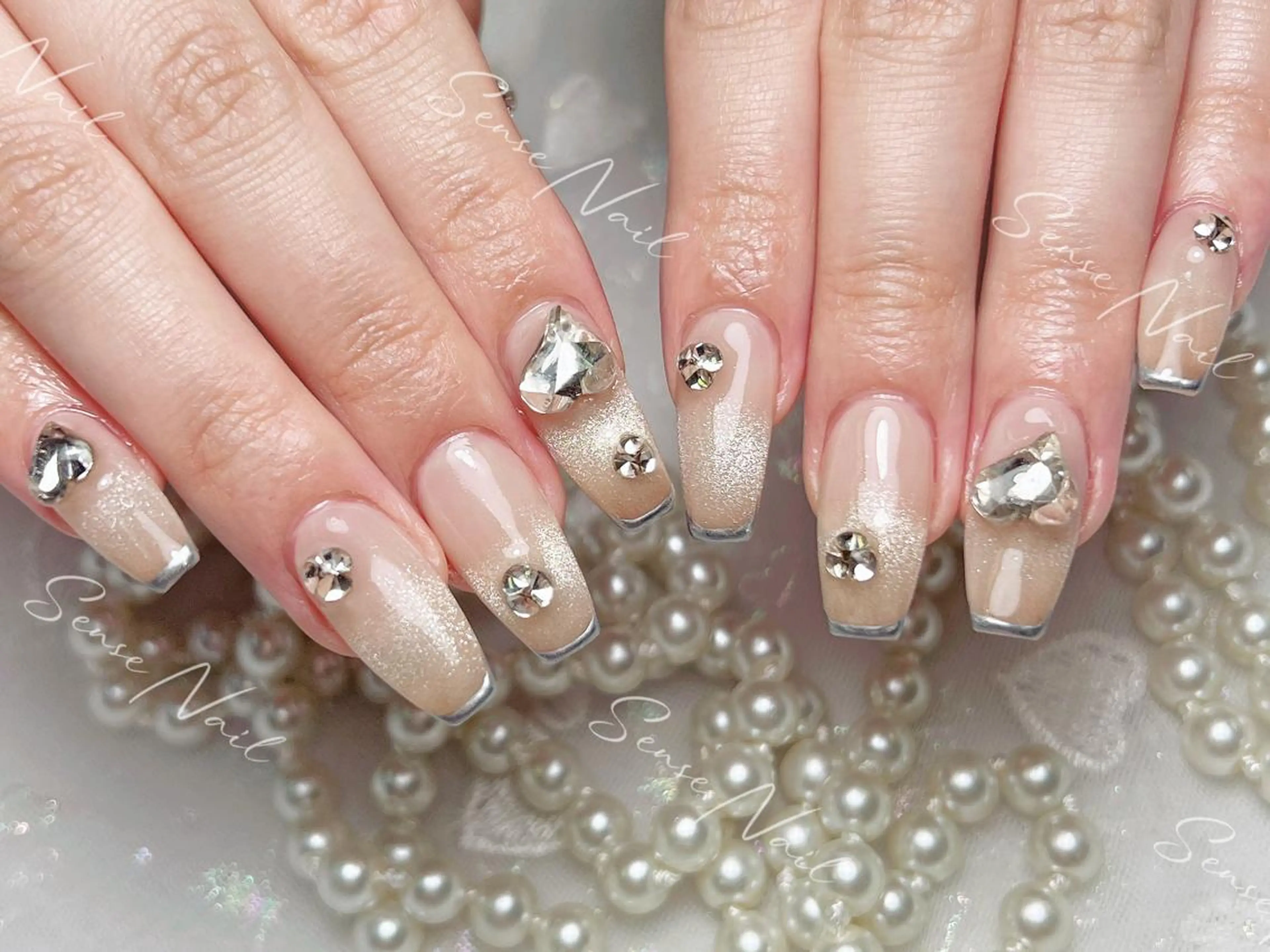 ネイル ハンドネイル Queening 🦋のネイルデザイン