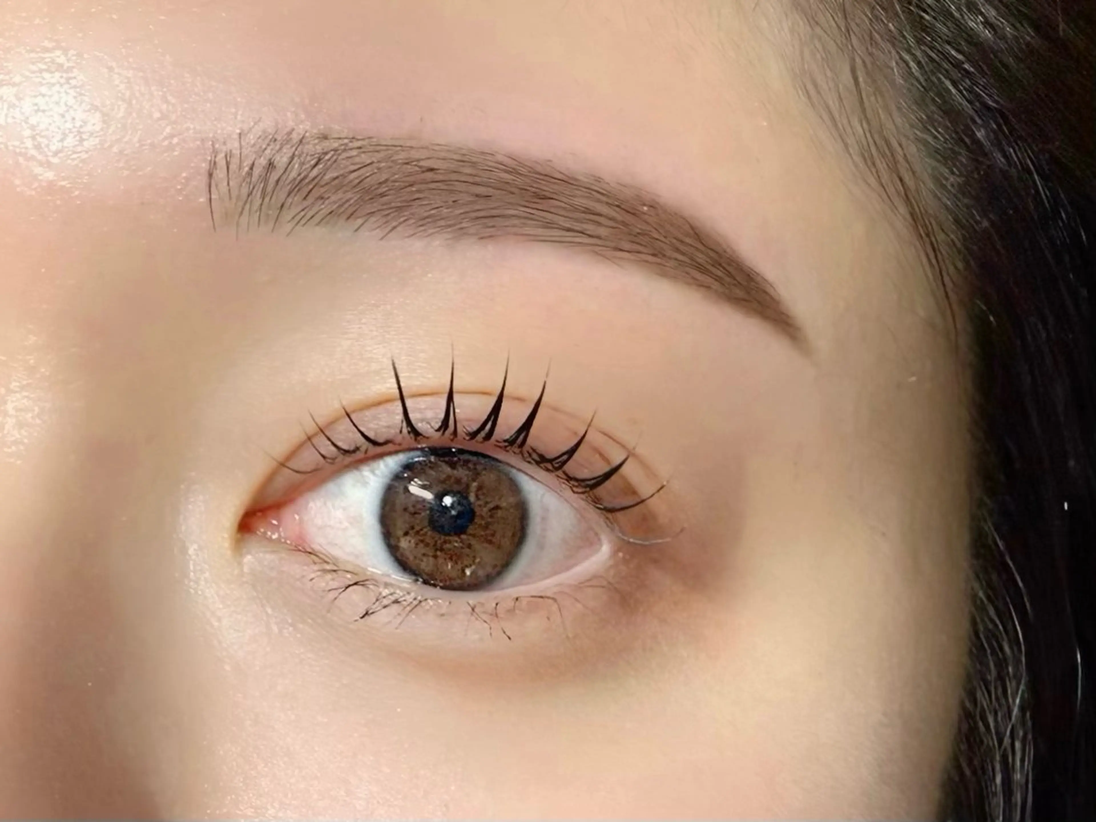 《人気メニューNo. 1👑✨》美眉スタイリング+似合わせまつ毛パーマ🫧束間仕上げ🪄(パリも◎の写真