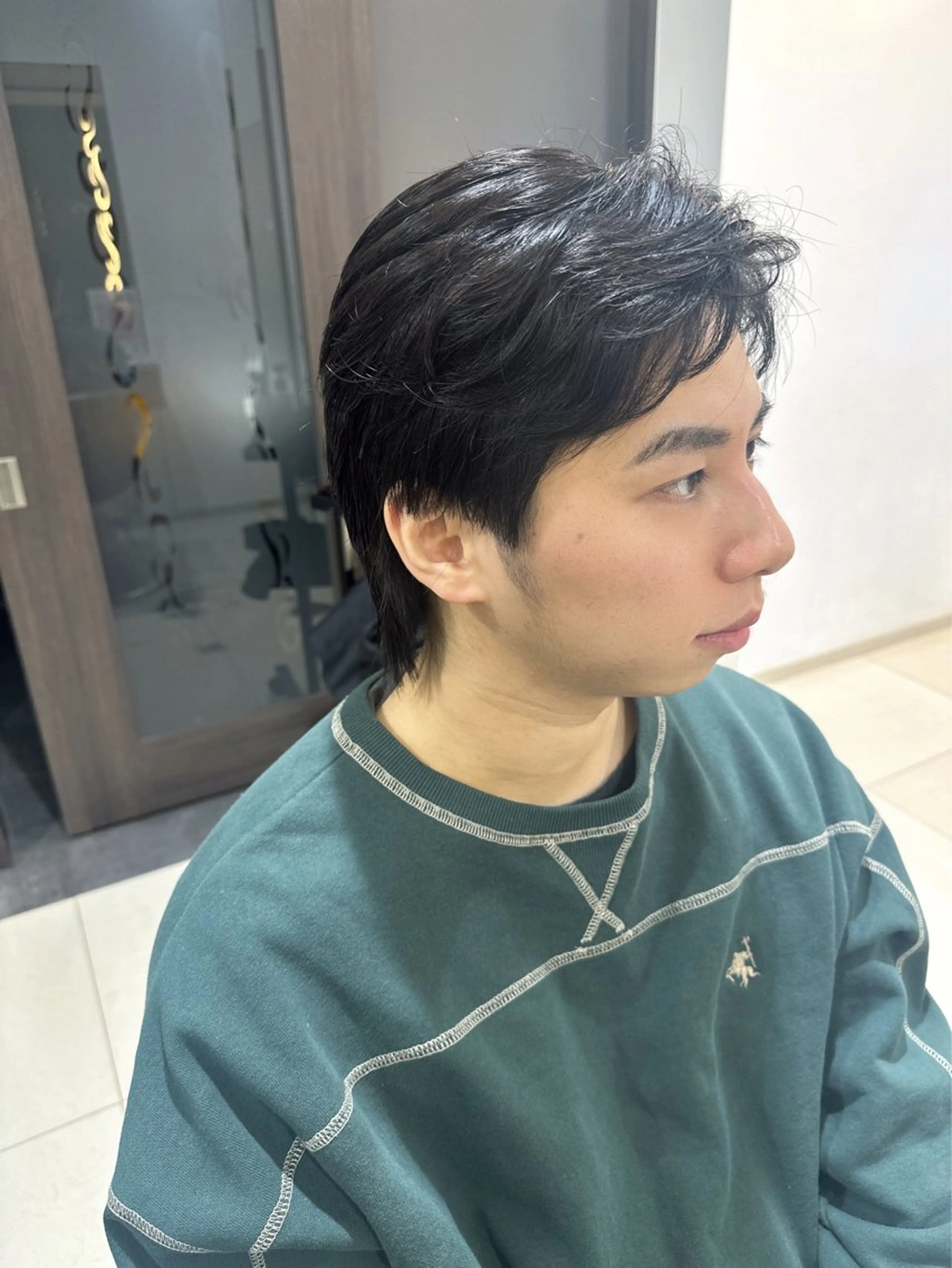 メンズ ダウンパーマ メンズパーマ レイヤー 艶々カラーのヘアスタイル
