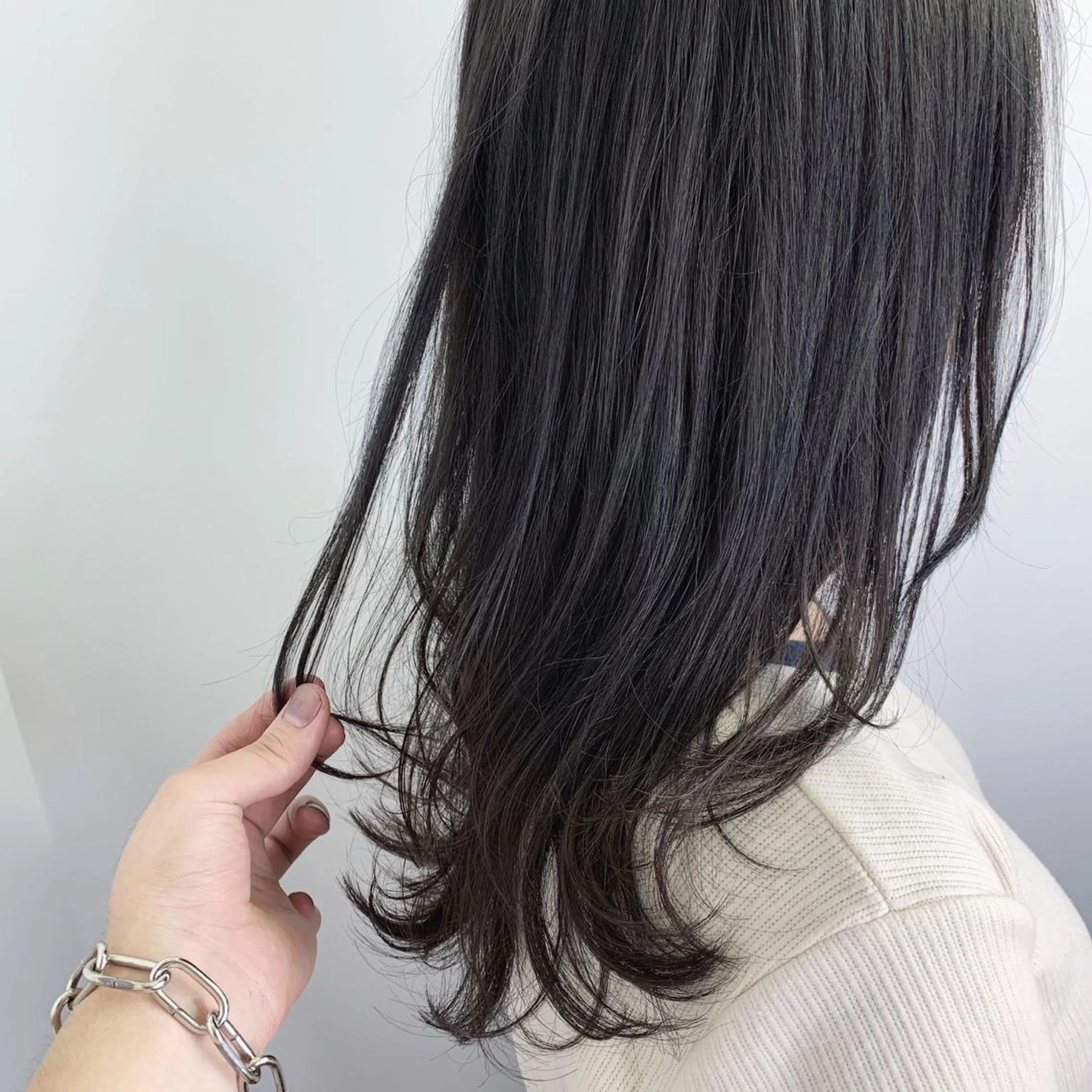 ミディアム アッシュ カット ヘアカラー トリートメント _WHITE京橋店所属・【White京橋】 岸　拓斗のヘアスタイル