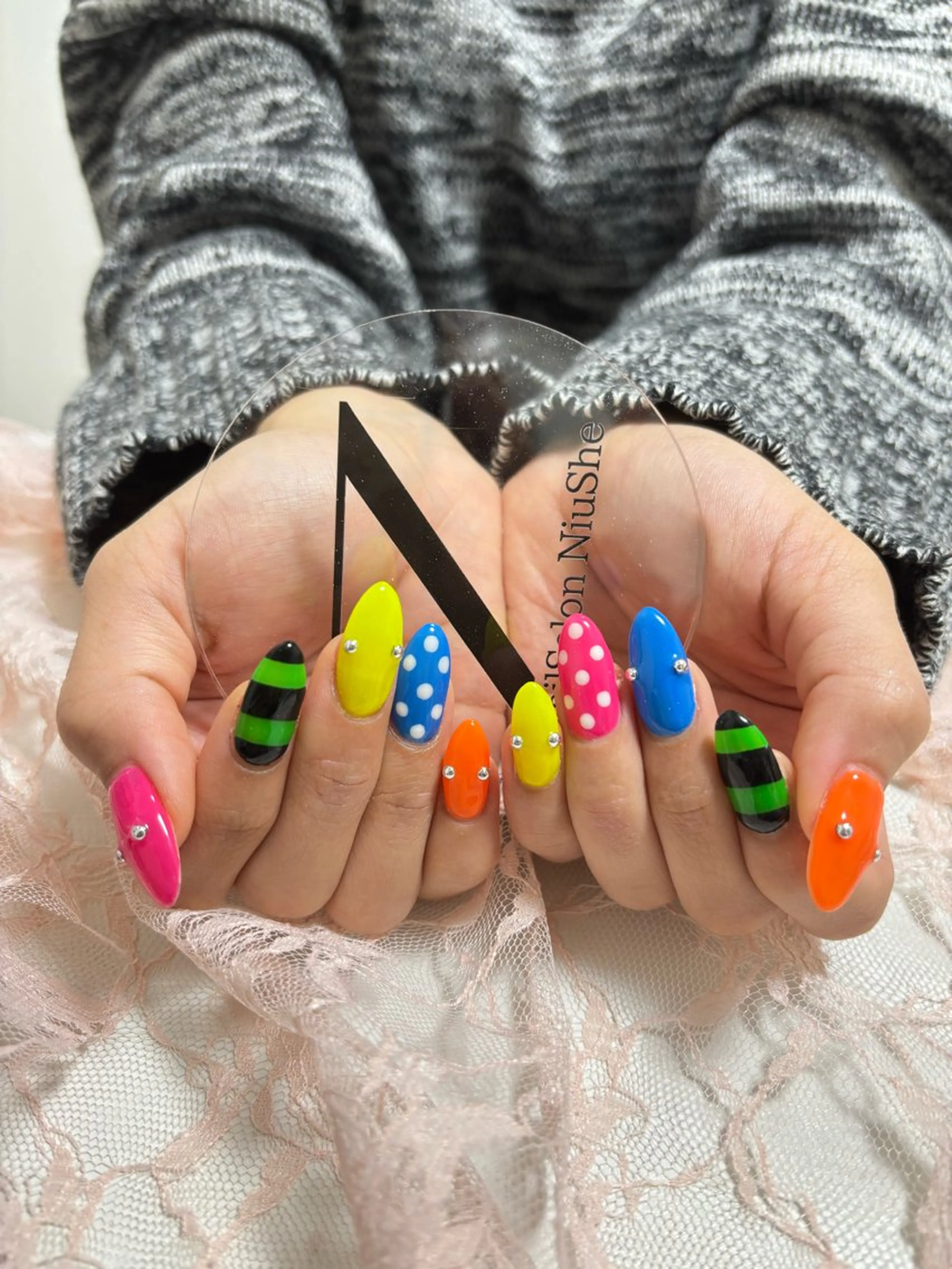 ネイル NiuShe SERIのネイルデザイン
