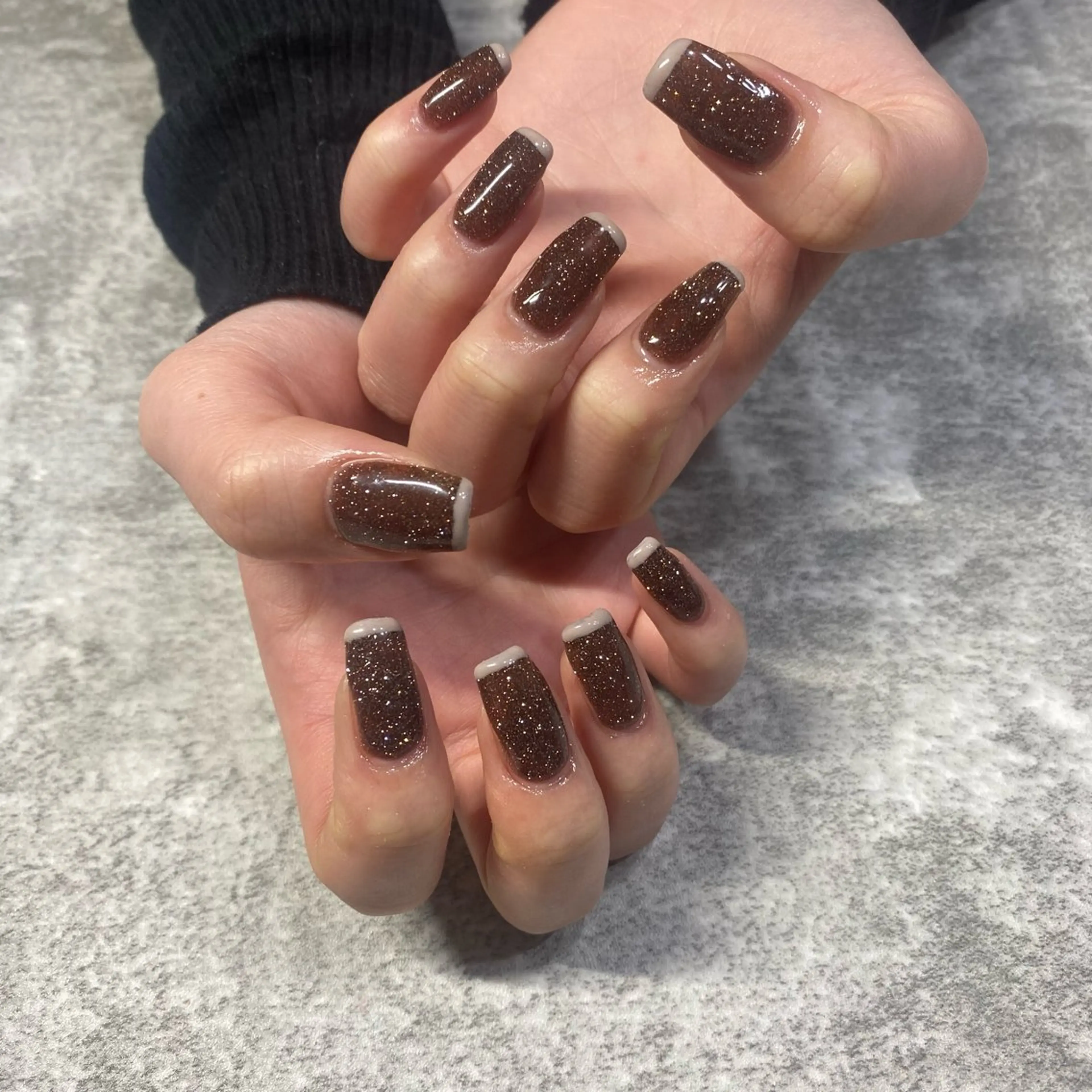 ネイル ブラウン フラッシュネイル フレンチネイル ジェルネイル ハンドネイル ★Rinail... .のネイルデザイン