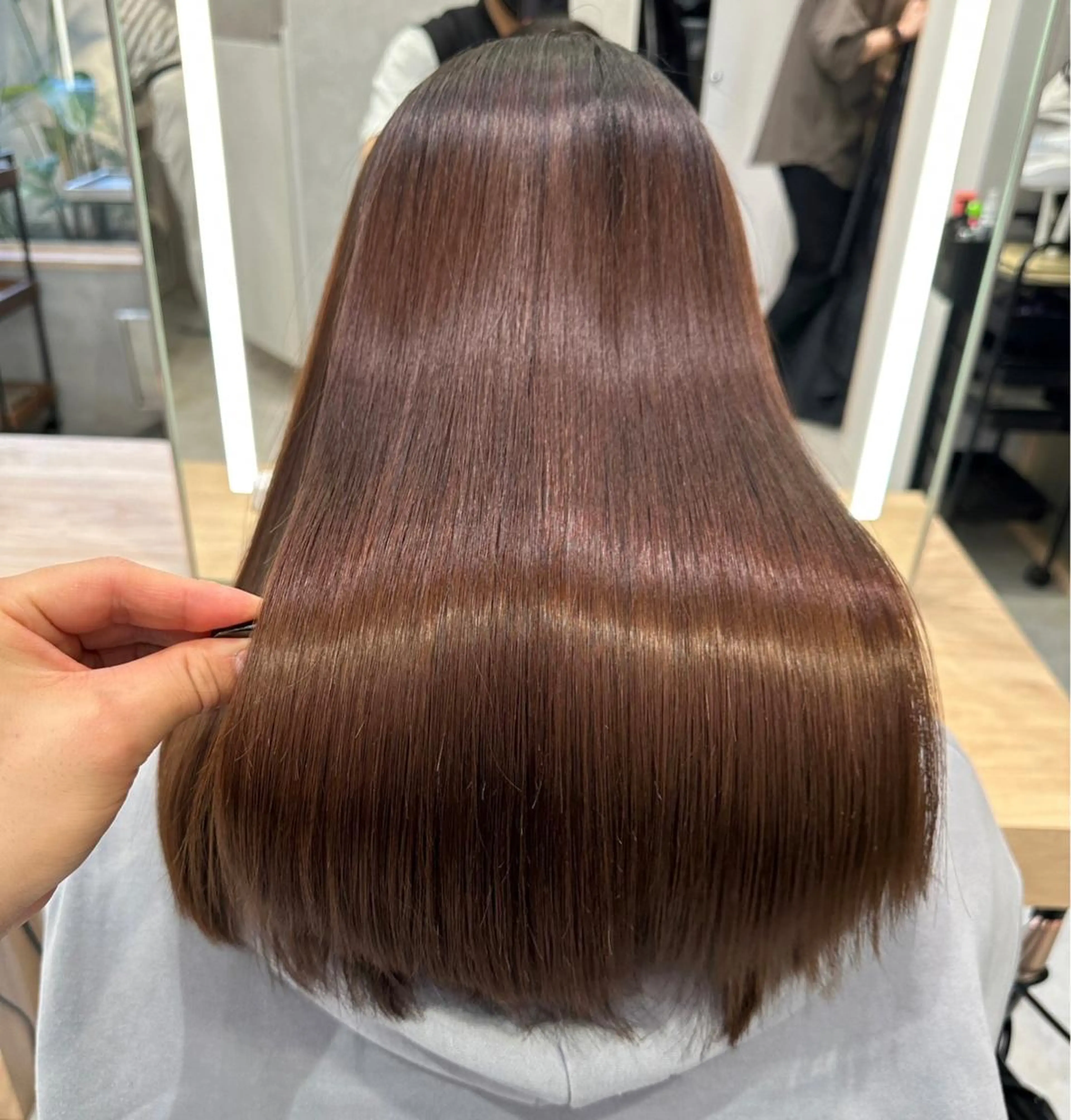 セミロング カラー 縮毛矯正 トリートメント 艶カラー みゆう🎀のヘアスタイル